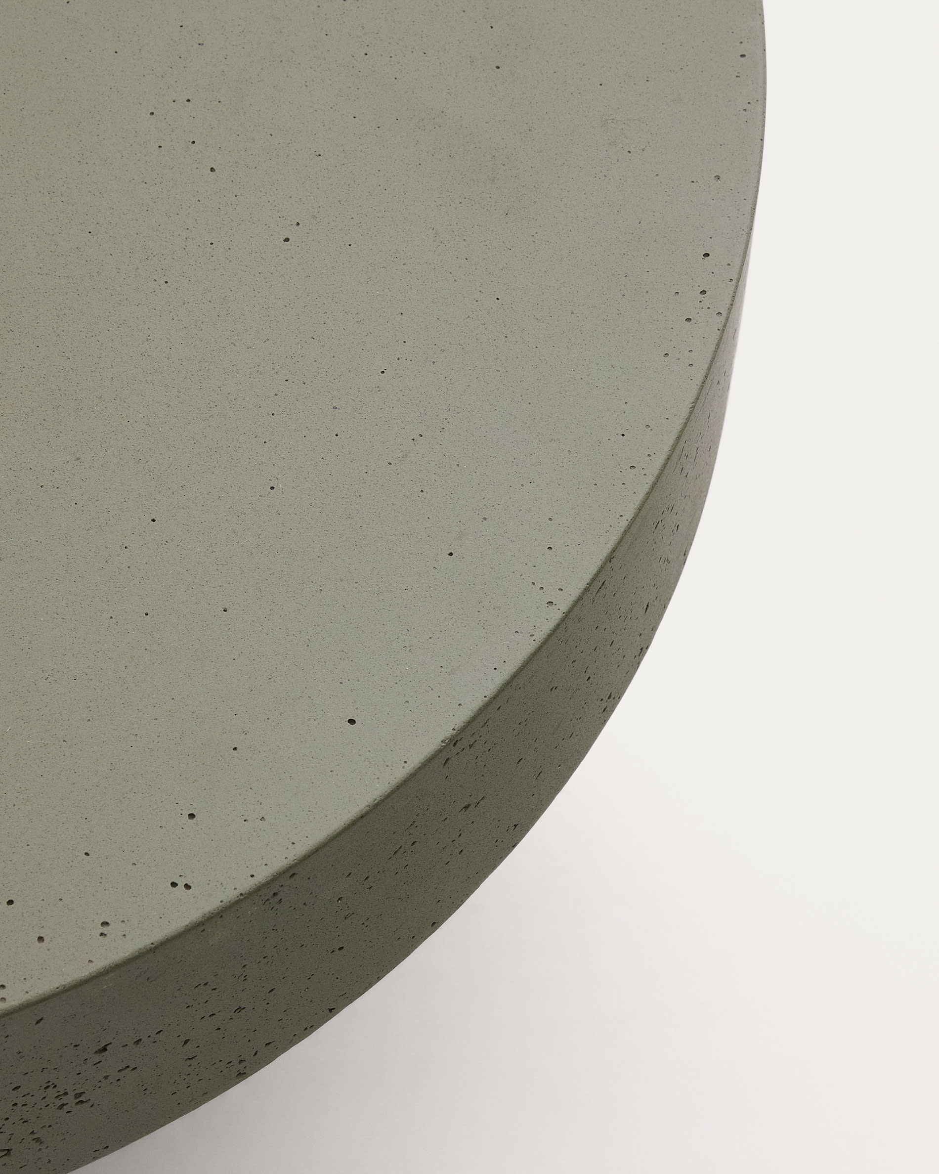 Aiguablava green cement coffee table Ø66cm