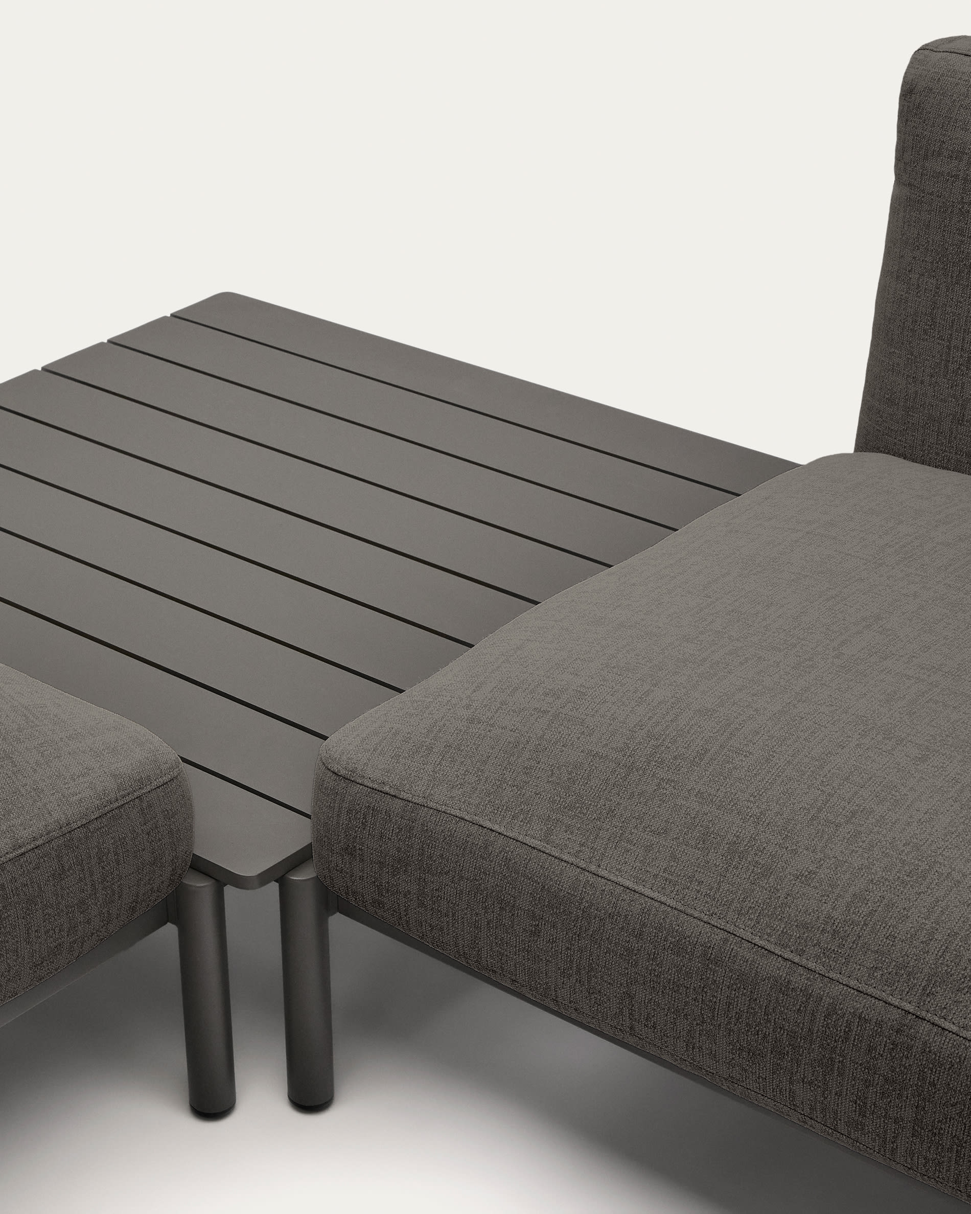 Sorells outdoor modular 4-seater corner sofa with grey upholstery and grey aluminium with teak table 353 x 316.5cm FSC 100%