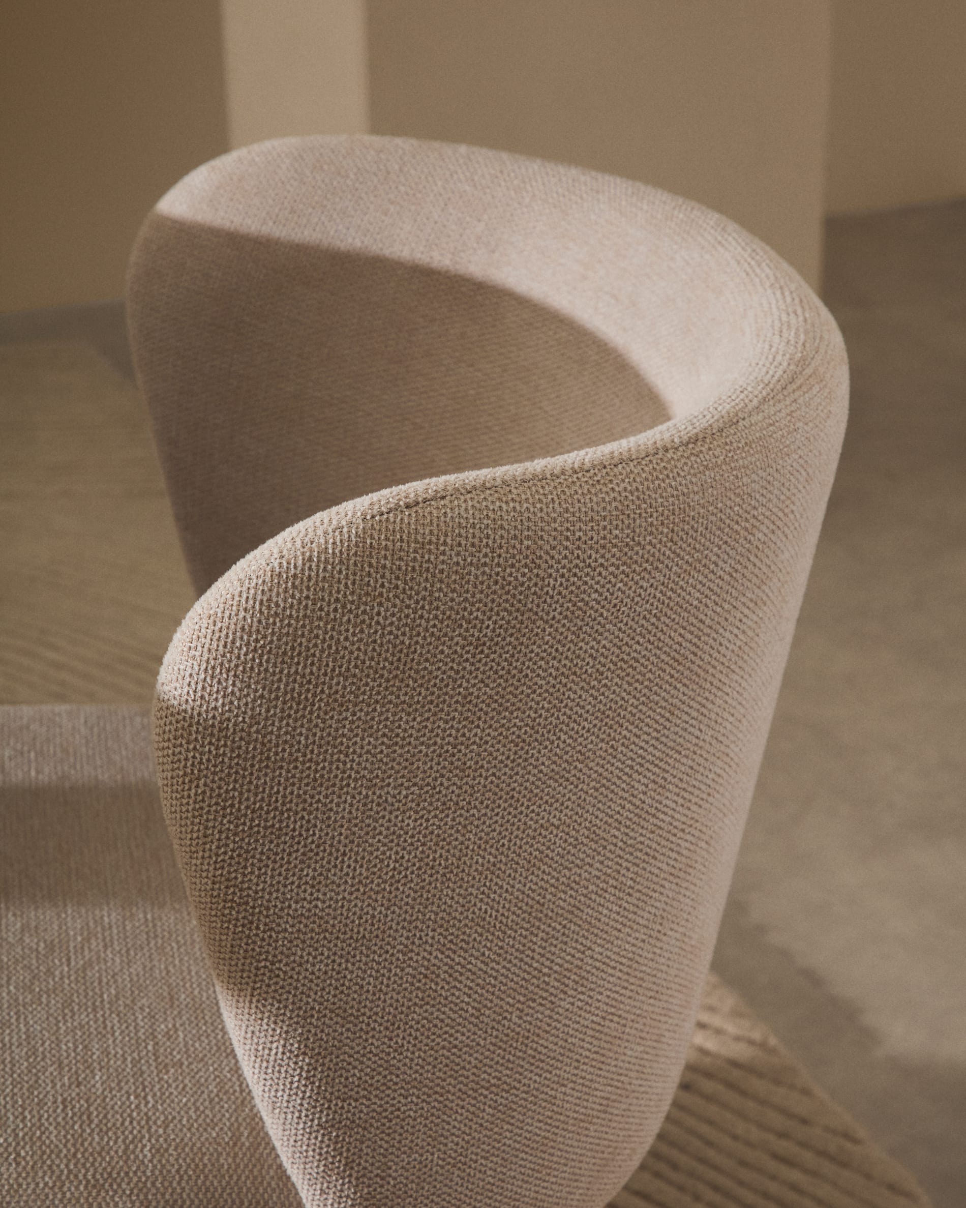 Ciselia chair in beige chenille and beige steel, FSC Mix Credit