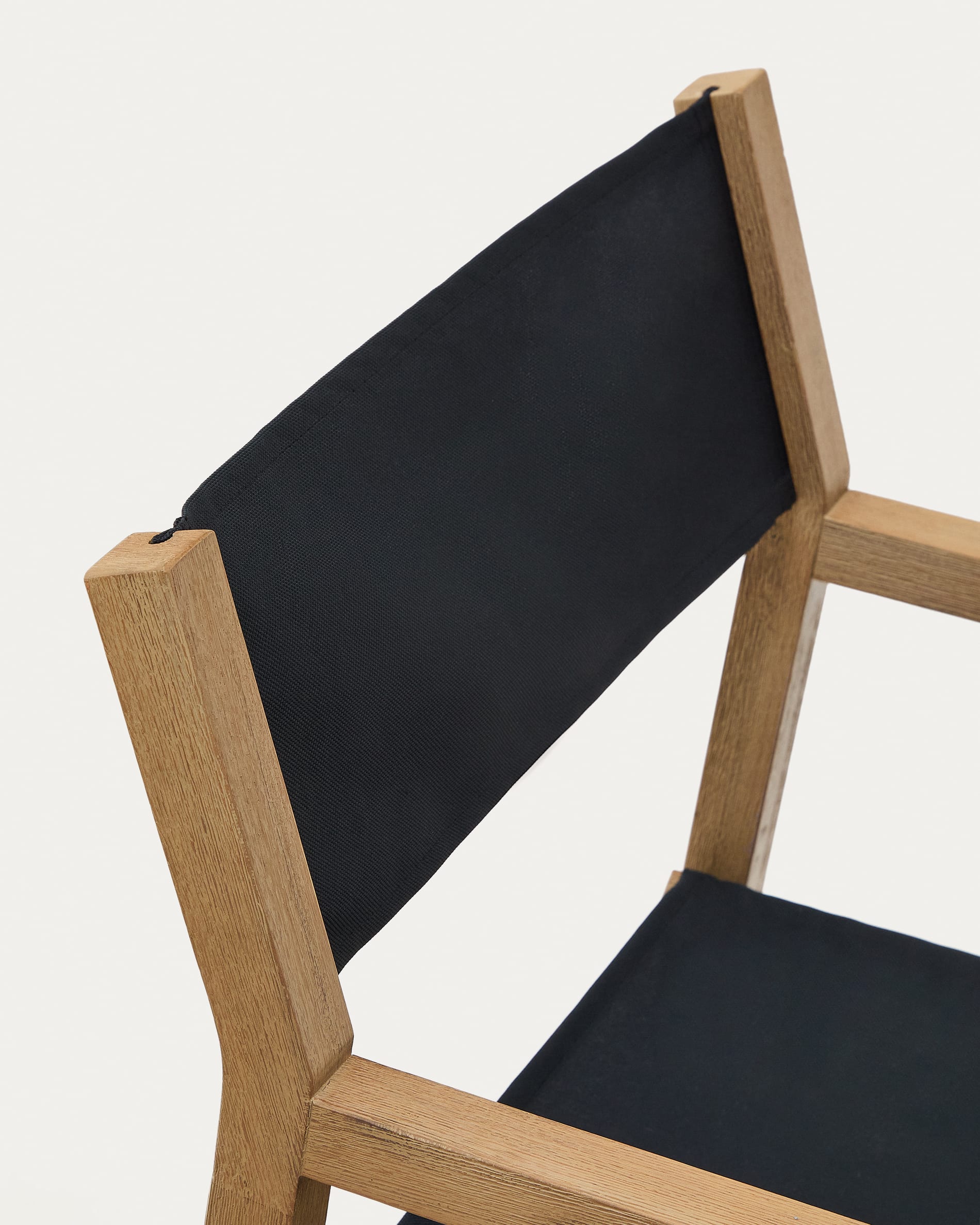 Vilara black outdoor folding chair made of FSC 100% solid acacia wood
