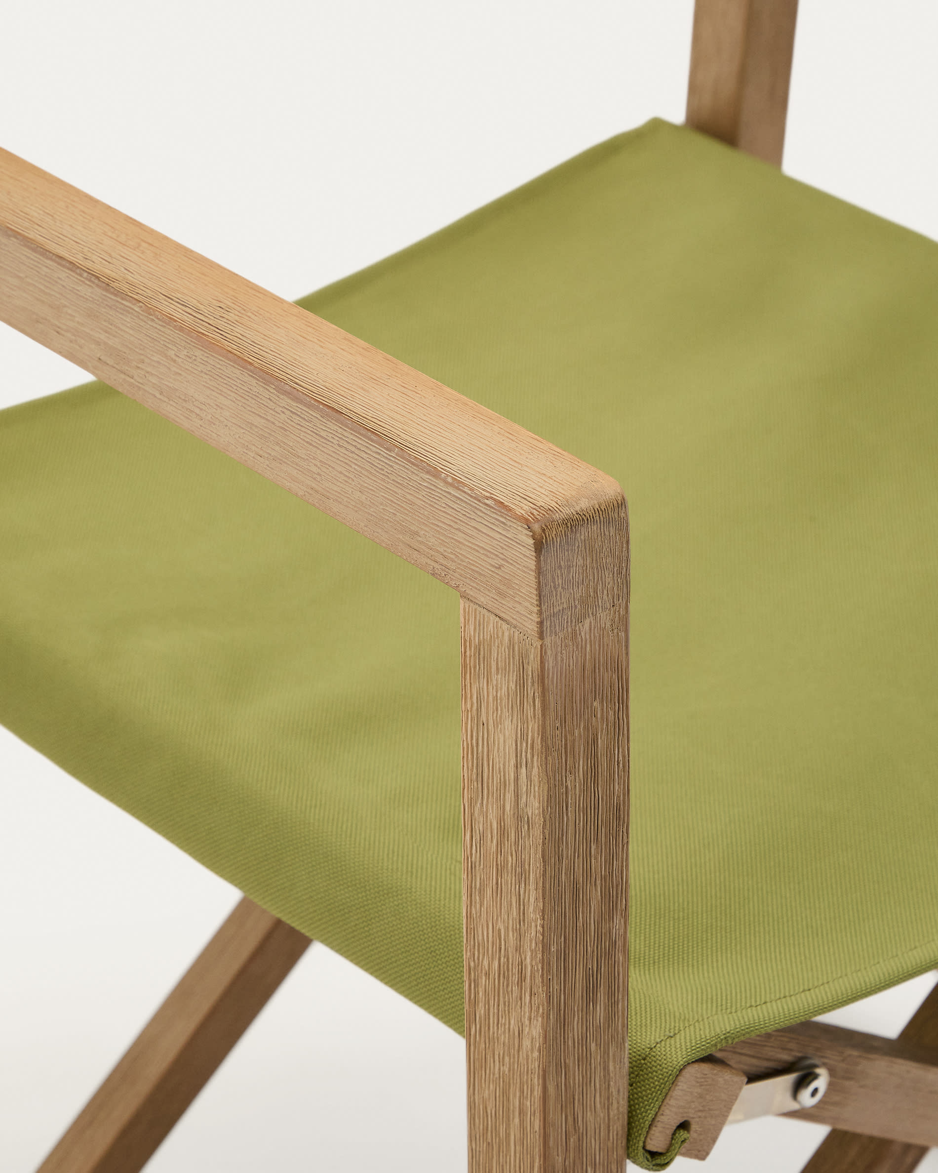 Vilara green outdoor folding chair made of FSC 100% solid acacia wood