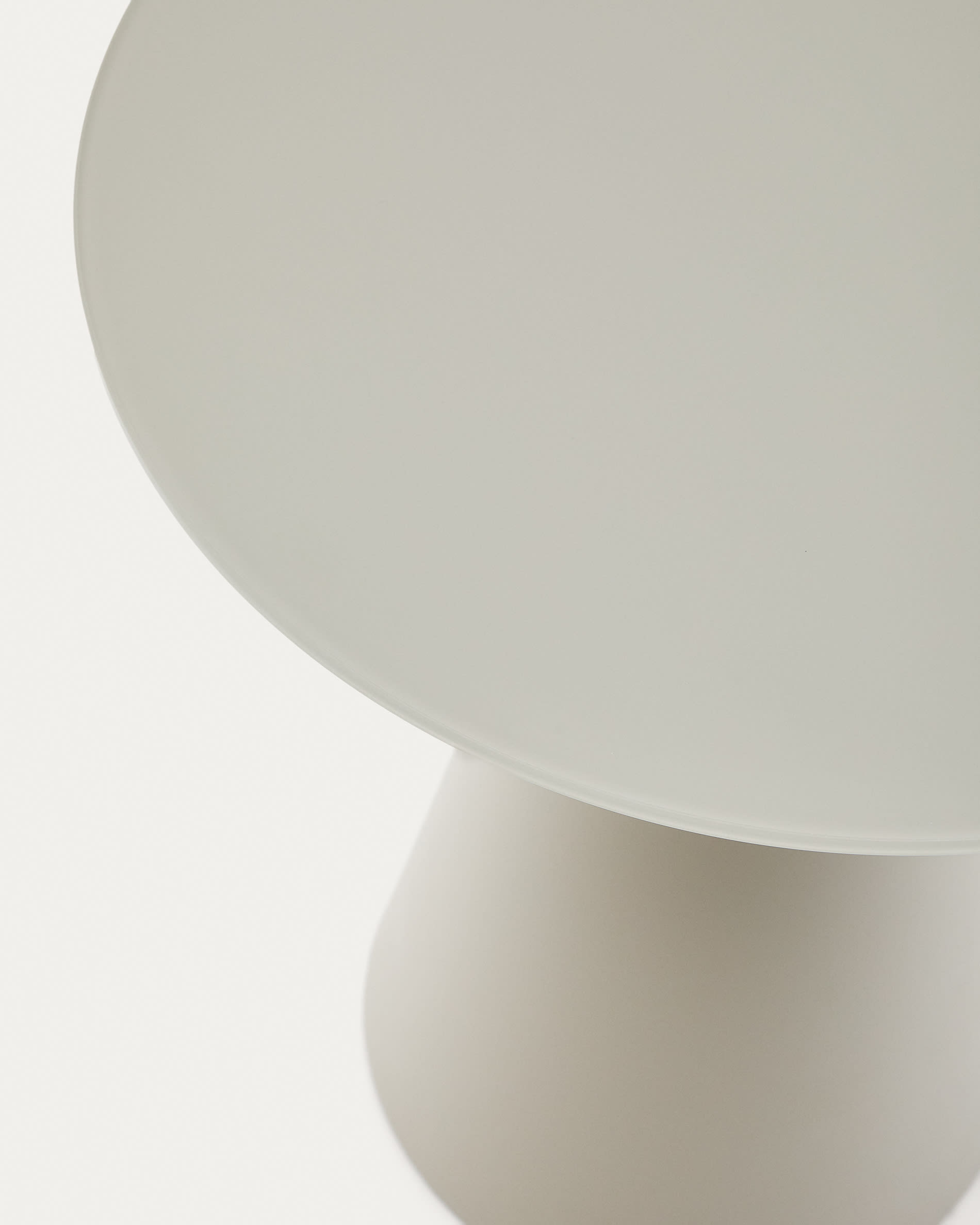 Wilshire tempered glass and metal side table with a matte grey finish, Ø 50 cm