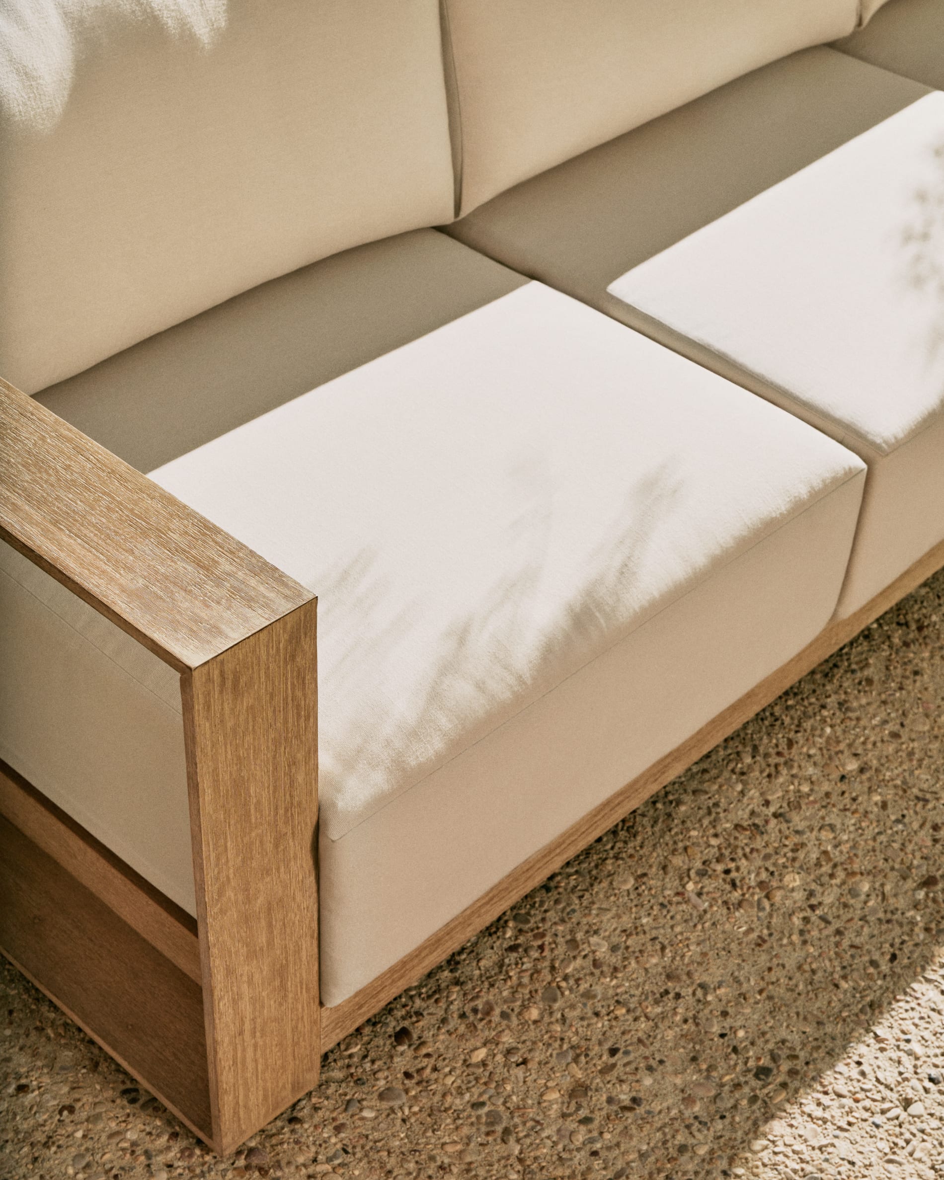 Ambra 3-seater sofa in solid acacia wood with light finish 249cm FSC 100%