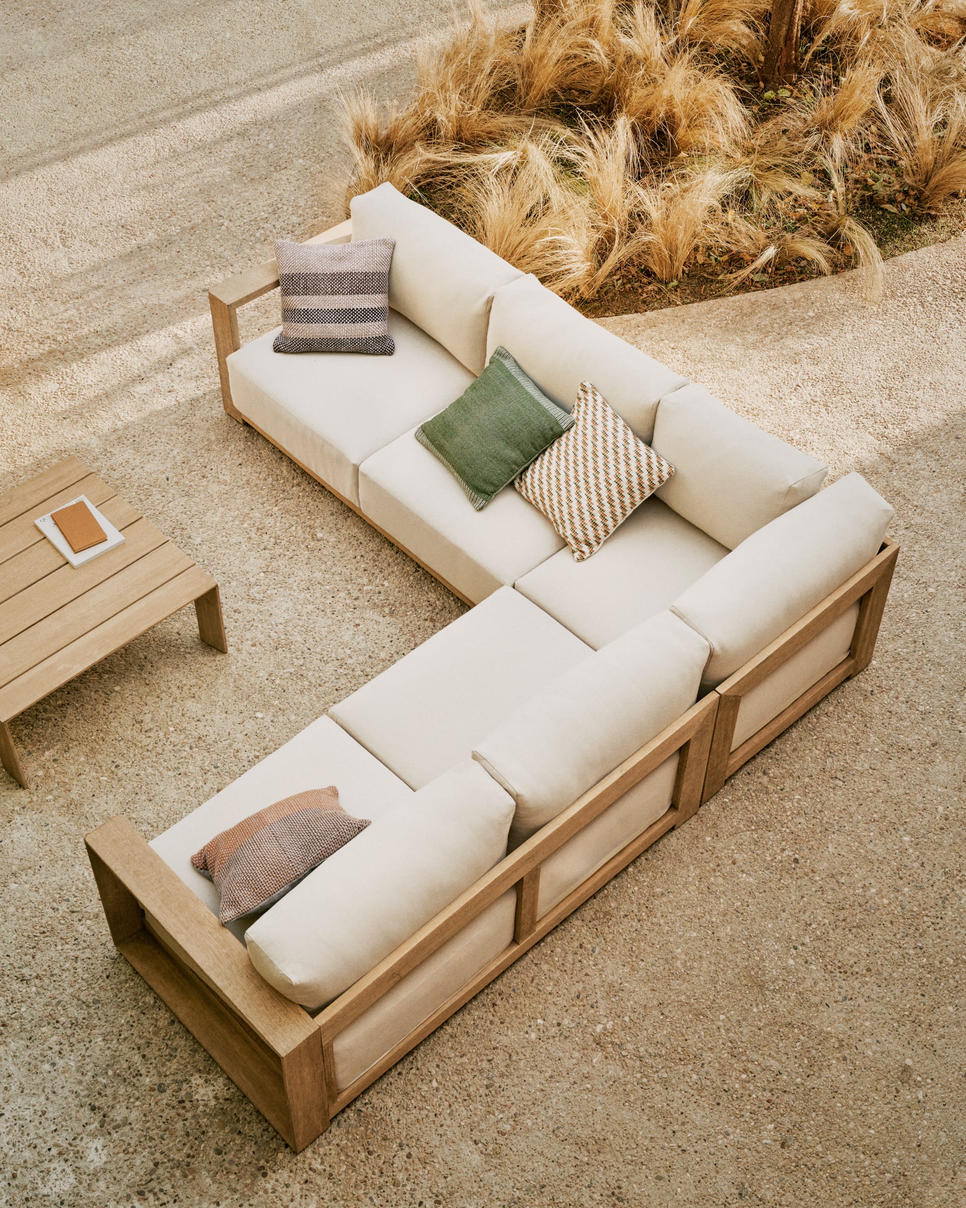 Ambra 5-seater corner sofa in solid acacia wood with light finish 248cm FSC 100%