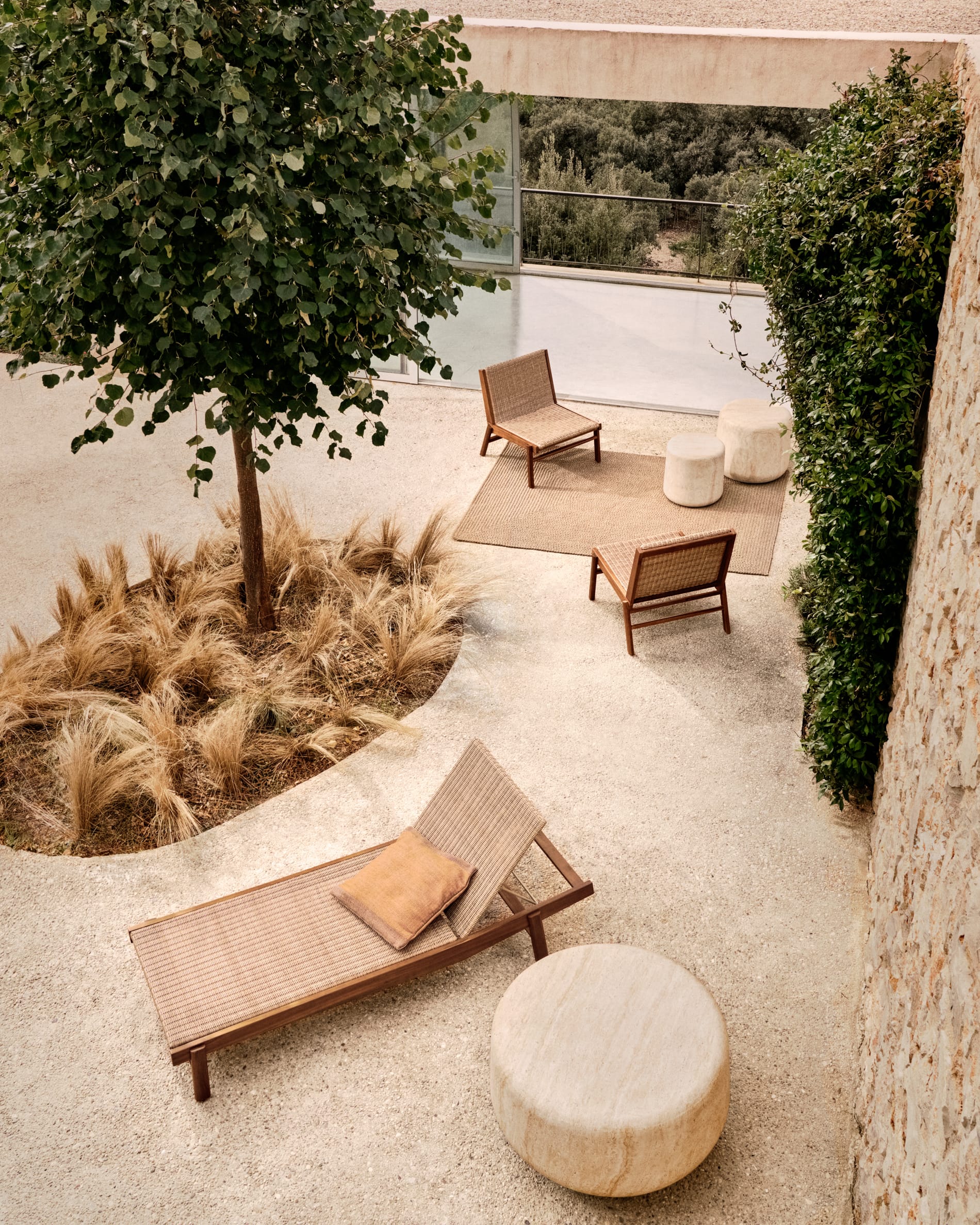 Itani sun lounger in FSC 100% solid acacia wood and synthetic rattan