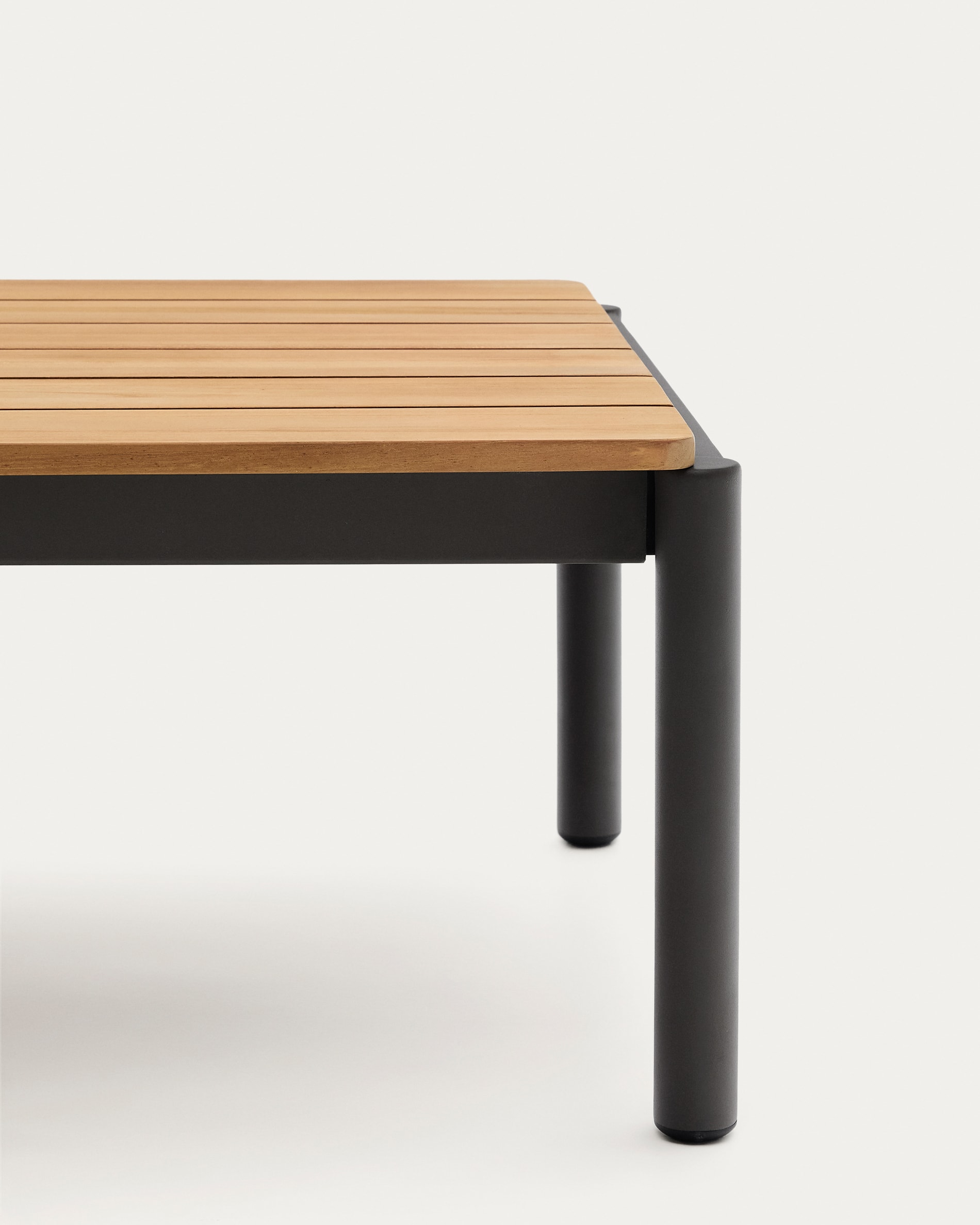 Sorells coffee table in gray aluminum and teak wood 63 x 144,6 cm FSC 100%