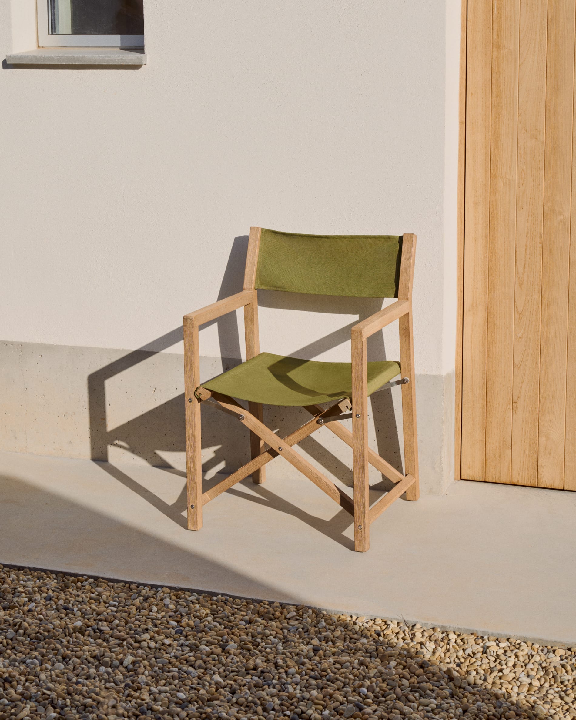 Vilara green outdoor folding chair made of FSC 100% solid acacia wood
