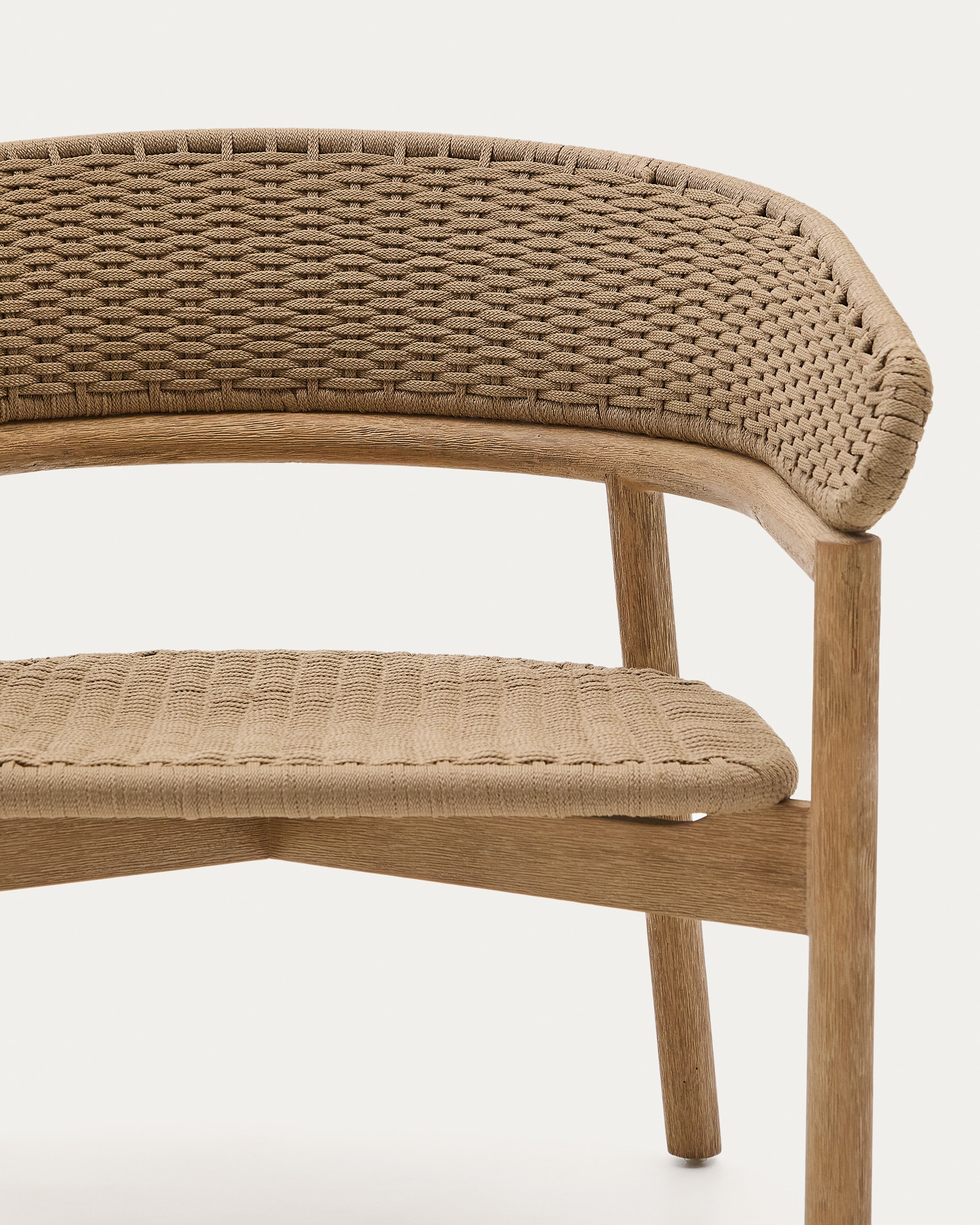 Arinella armchair in FSC 100% solid acacia wood with natural finish and beige rope cord