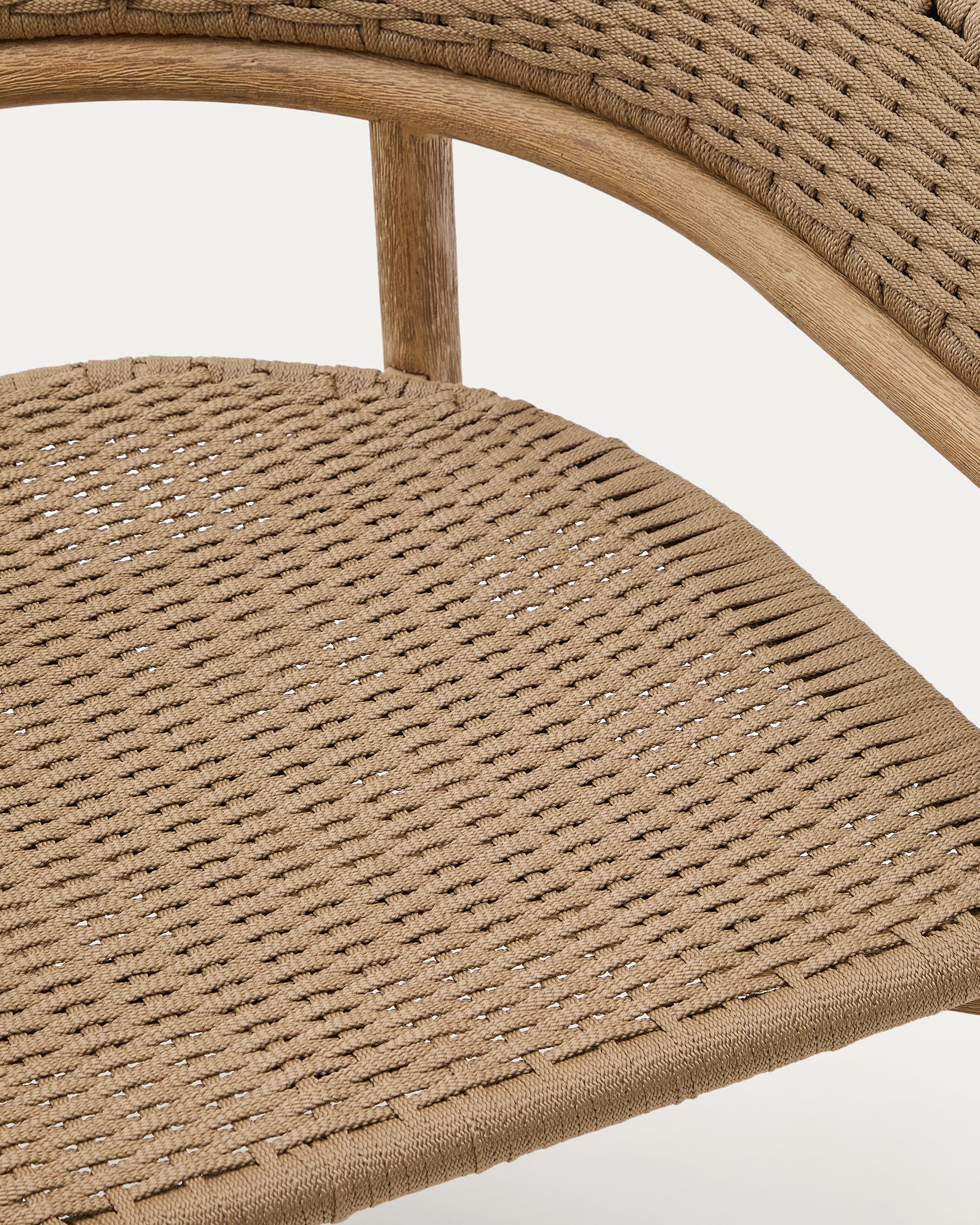 Arinella armchair in FSC 100% solid acacia wood with natural finish and beige rope cord
