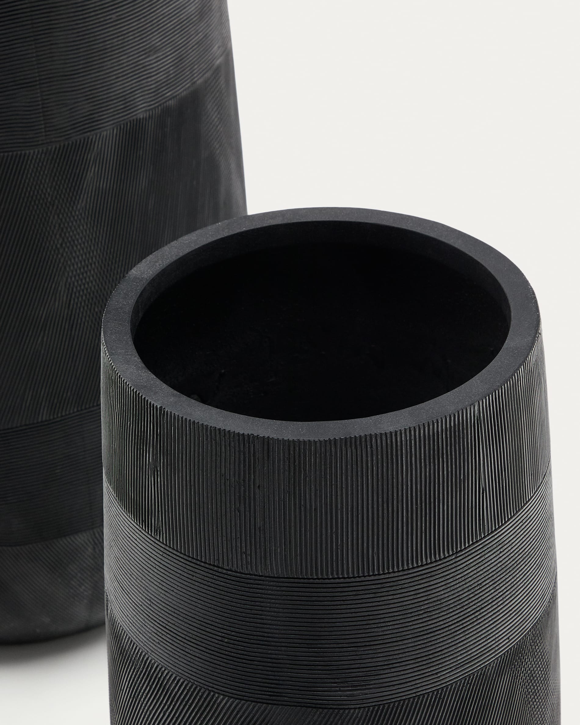 Set of 2 Tival black cement-effect planters Ø 45 cm / Ø 32 cm