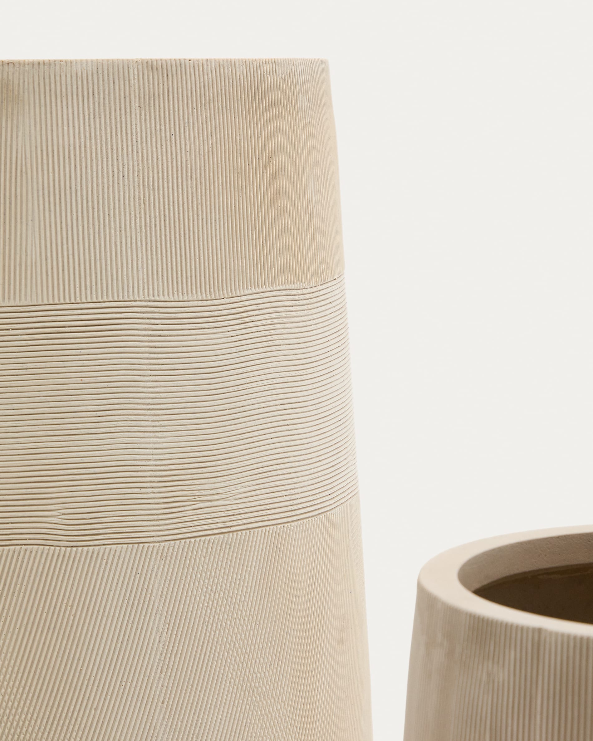 Tival beige cement-effect planter Ø 45 cm / Ø 32 cm