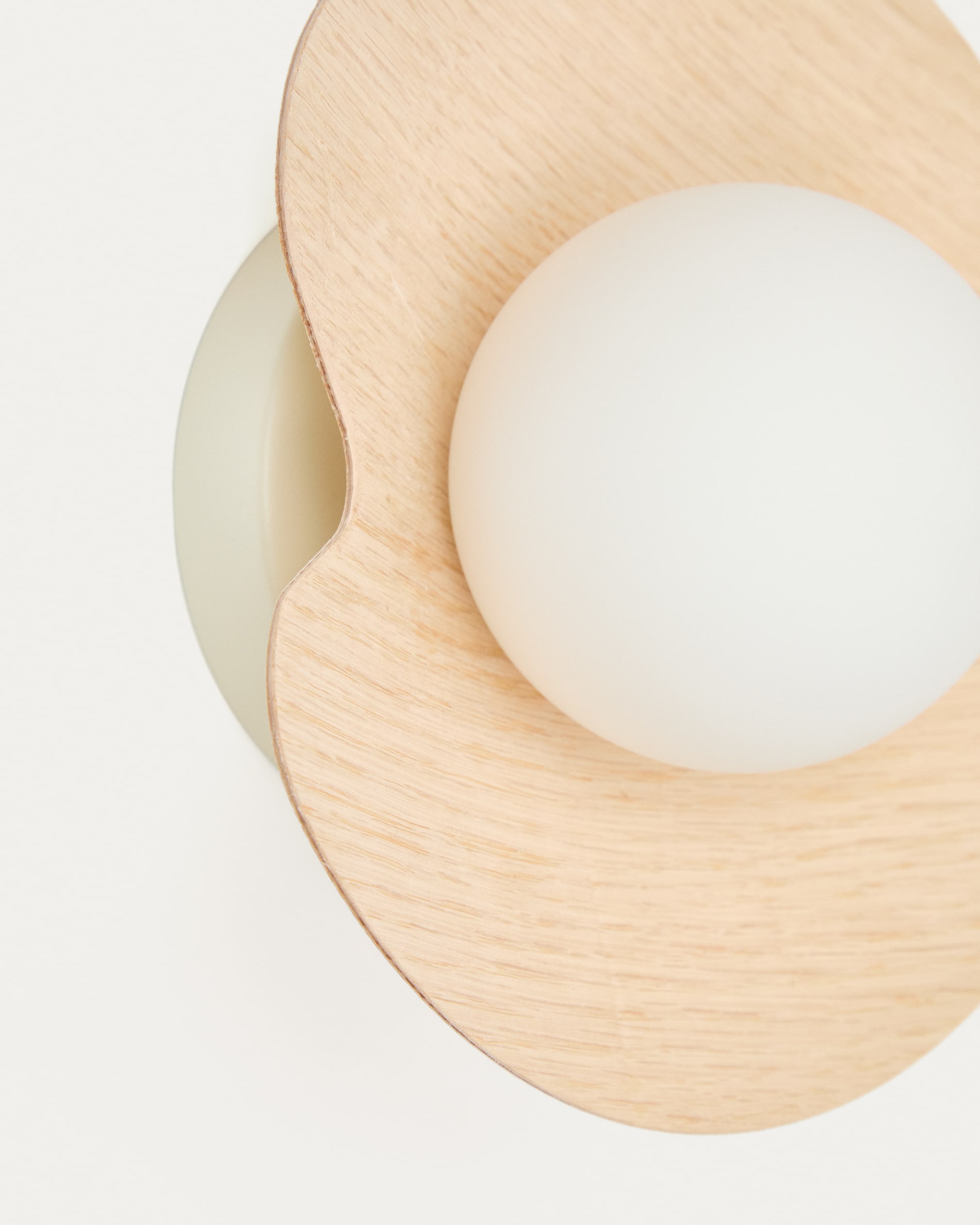 Wilara oak veneer wall-mounted light fixture with 1 smoked glass ball