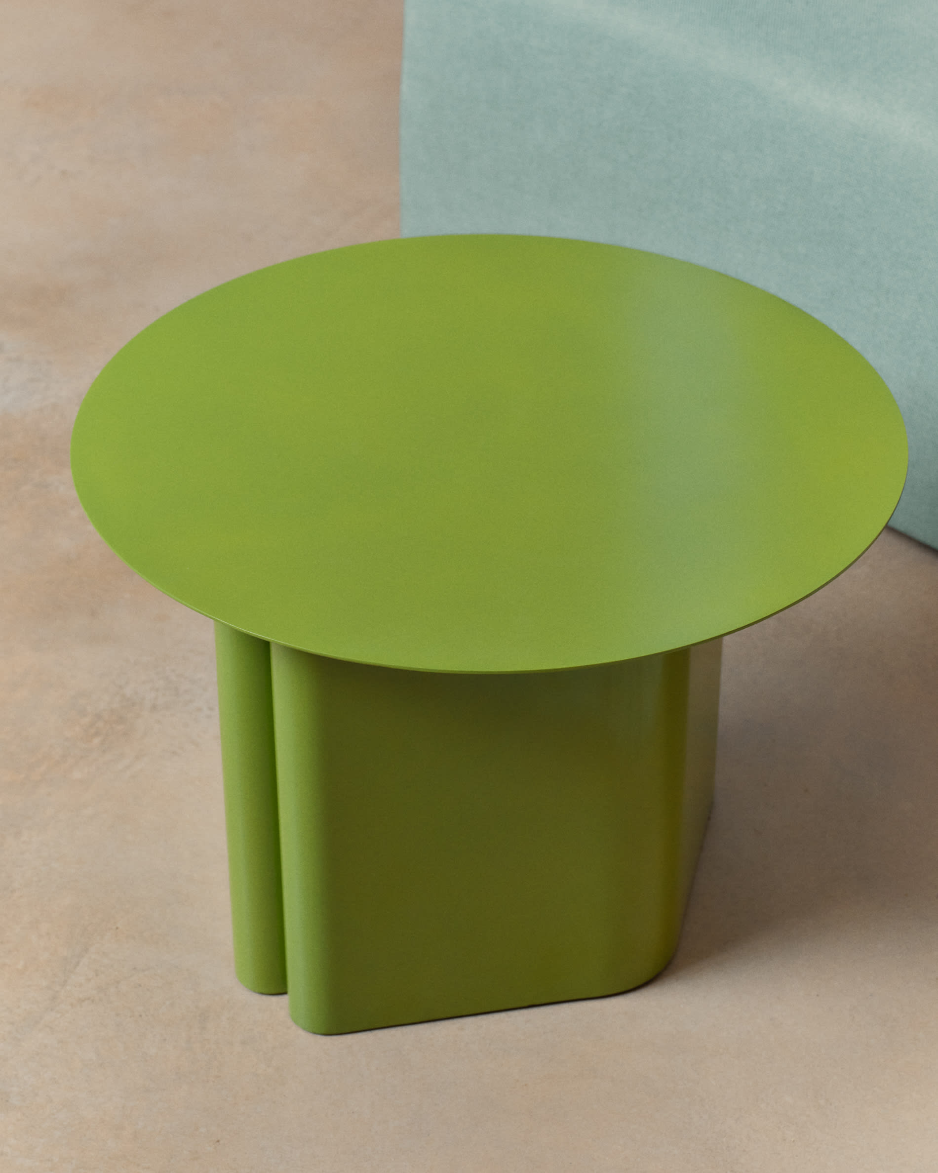 Arvin green iron side table Ø 55cm