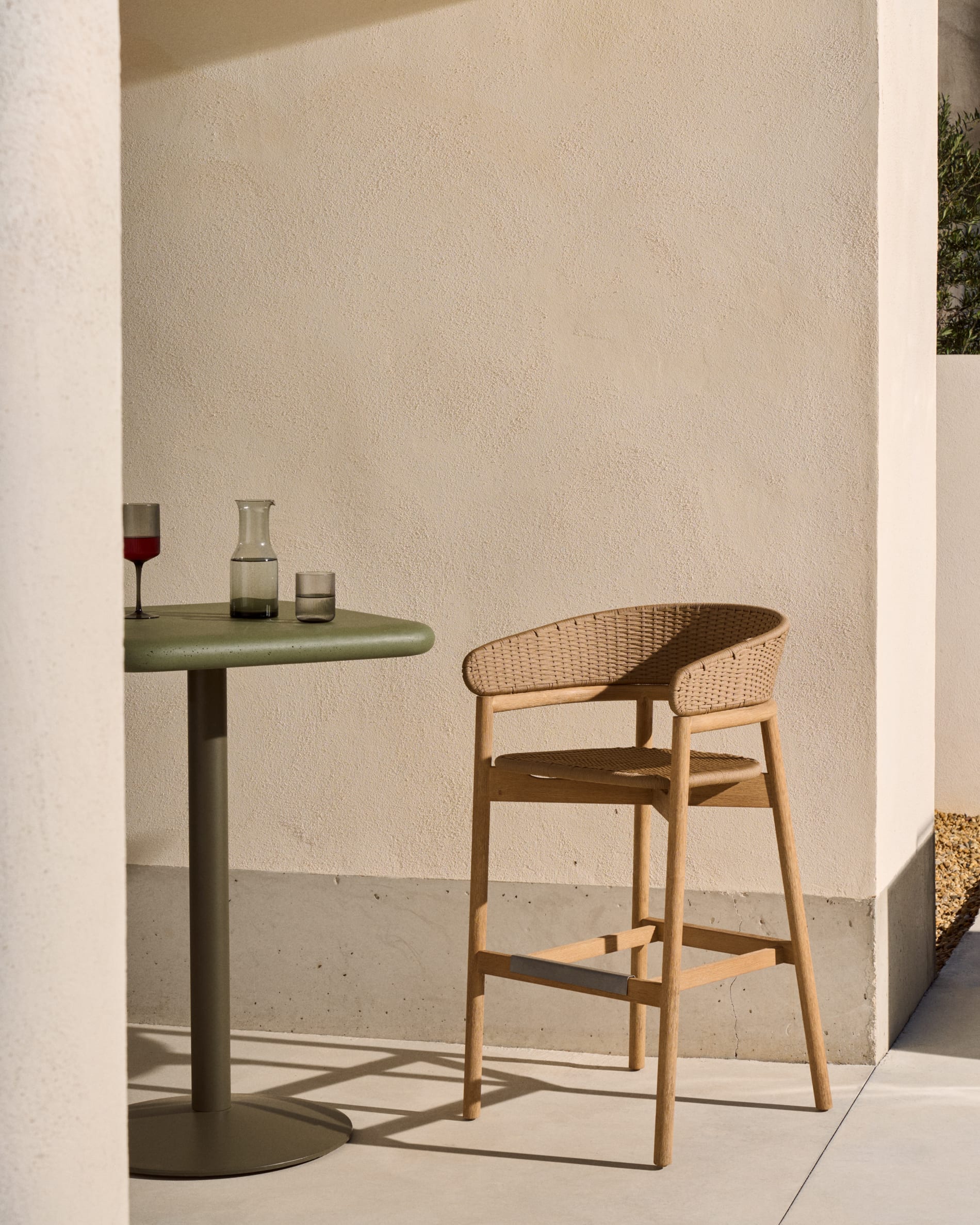 Arinella stool in FSC 100% solid acacia wood with natural finish and beige rope cord 75cm