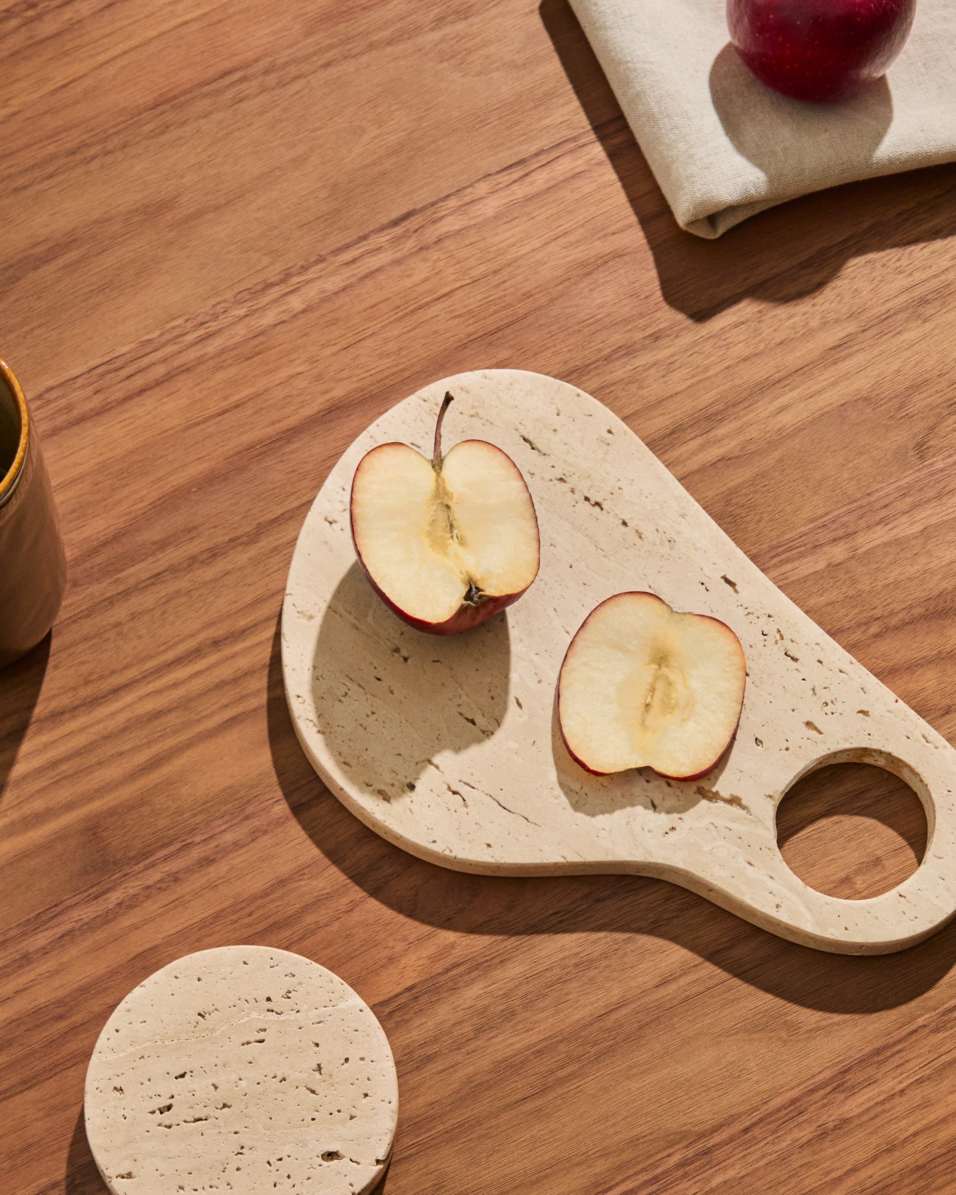 Zera serving board in beige travertine