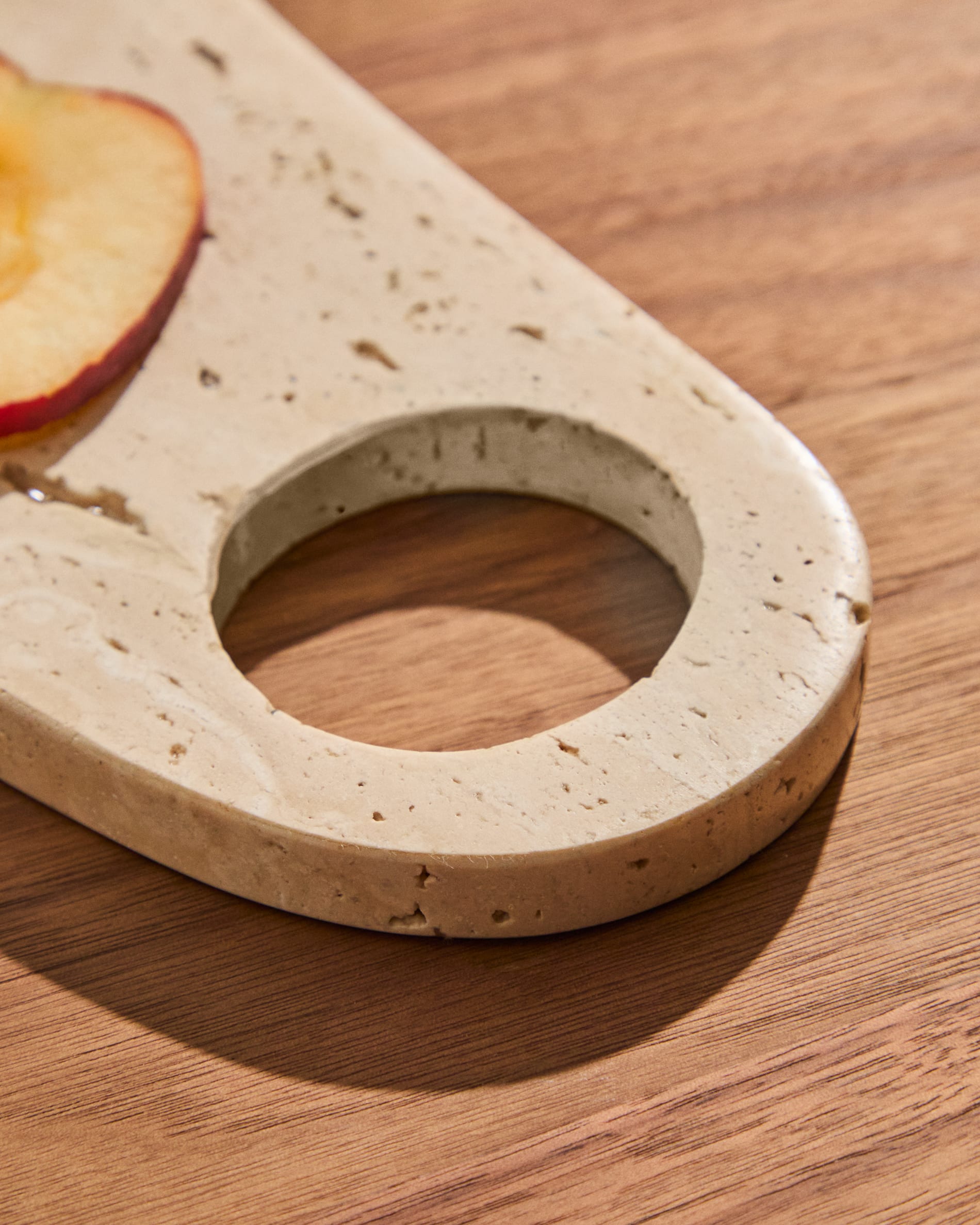 Zera serving board in beige travertine