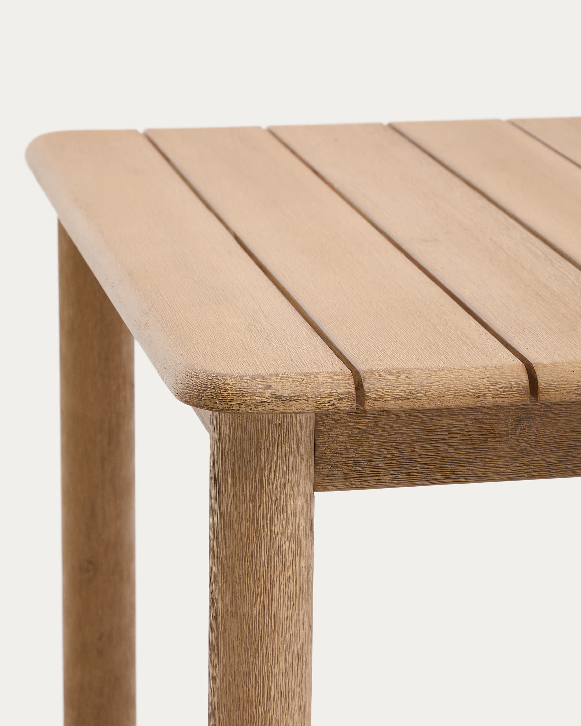 Sori table in FSC 100% solid acacia wood 135 x 78cm