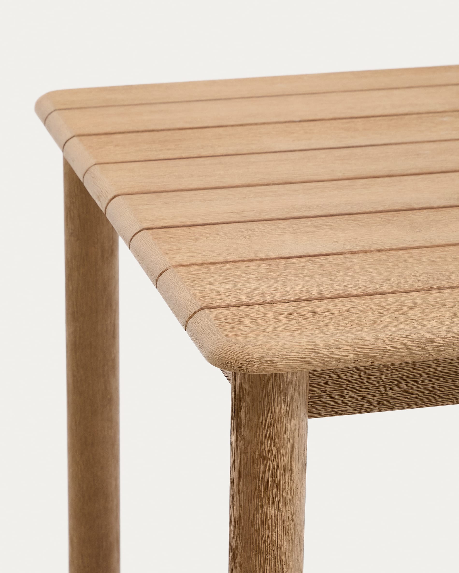 Sori table in FSC 100% solid acacia wood 78 x 78cm
