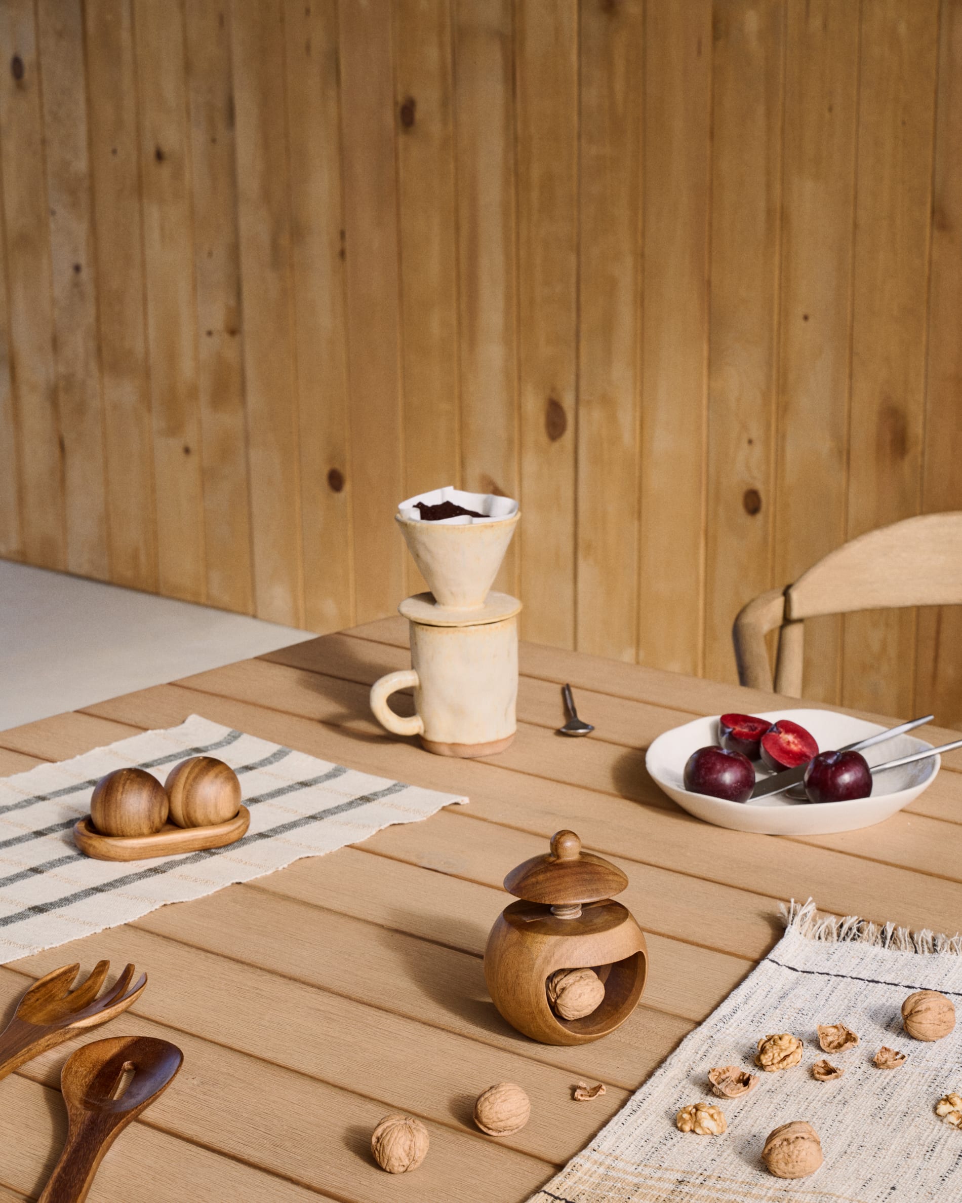 Zunel beige ceramic coffee cup with dripper set