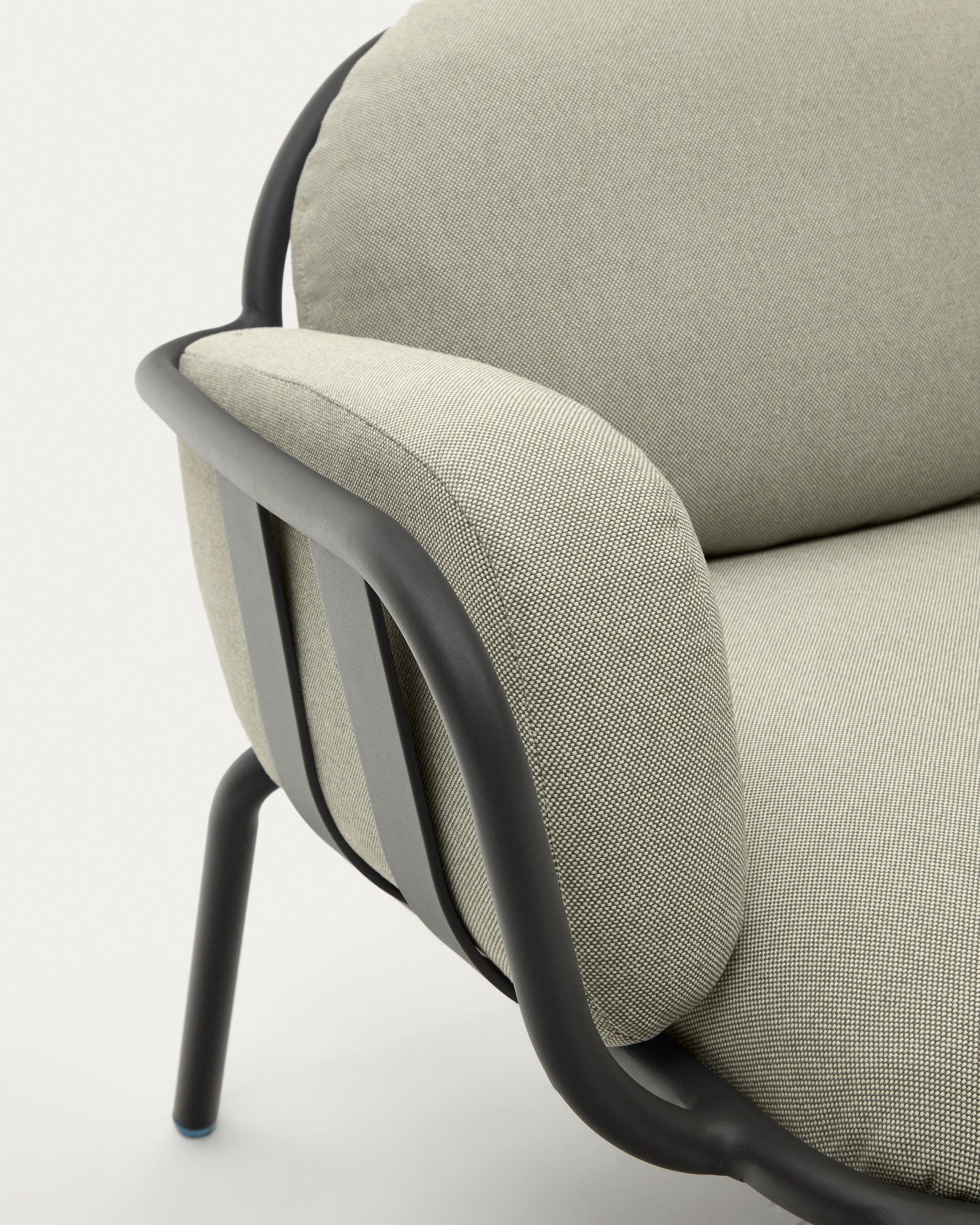 Joncols outdoor armchair in aluminium with grey painted finish and beige cushions