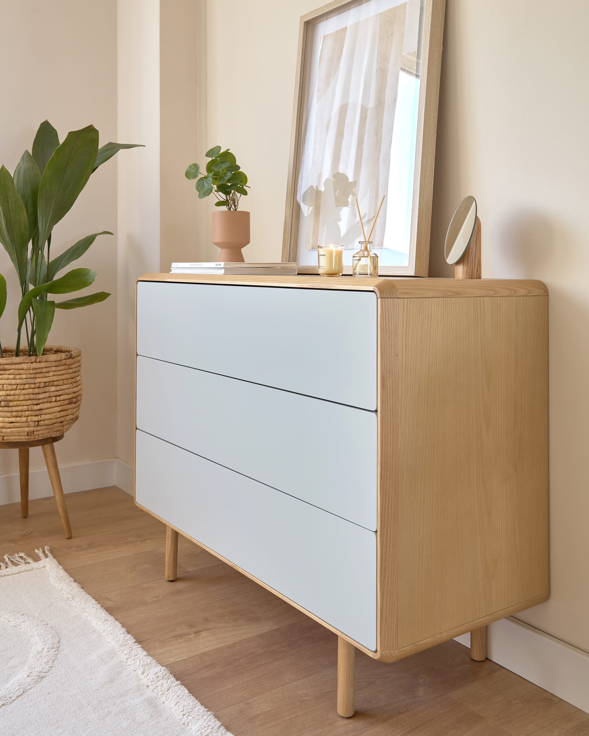 Anielle solid and ash veneer chest of three drawers 99 x 78.5 cm