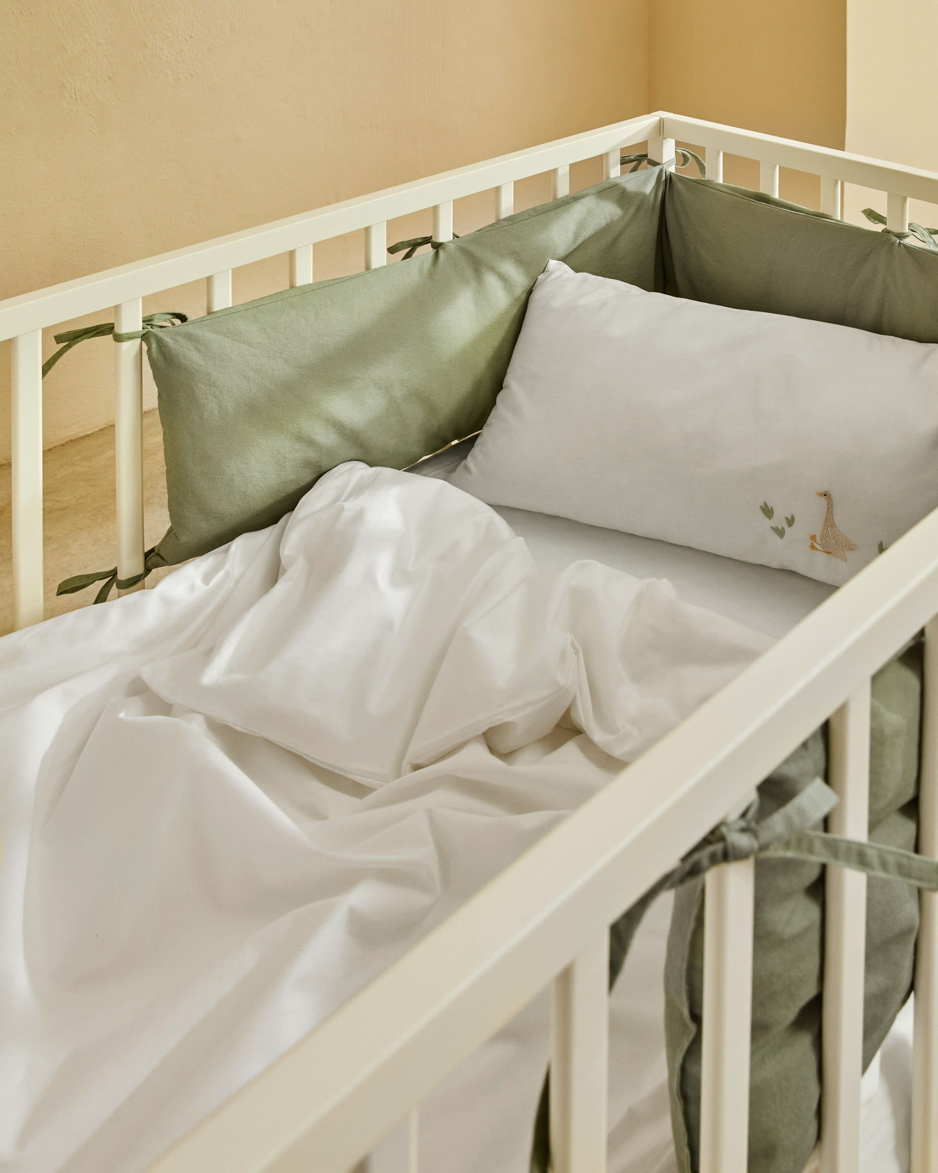 Milu set of duvet cover and pillow cases with embroidered goose for convertible cot and bed 70 x 140 cm