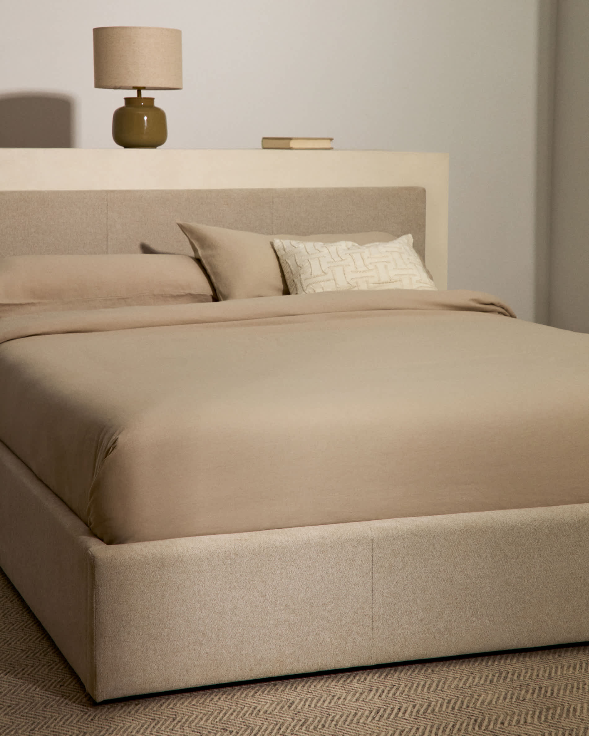 Nahiri beige chenille lift-up storage bed for a 150 x 200 cm mattress