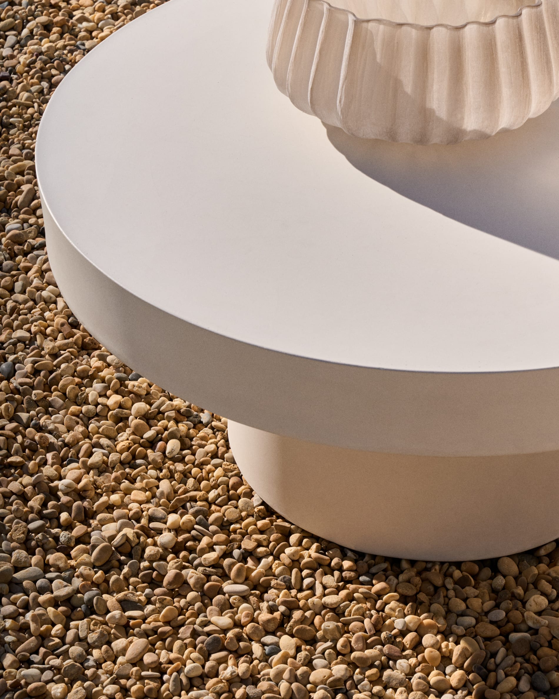 Aiguablava round coffee table in white cement, Ø 90 cm
