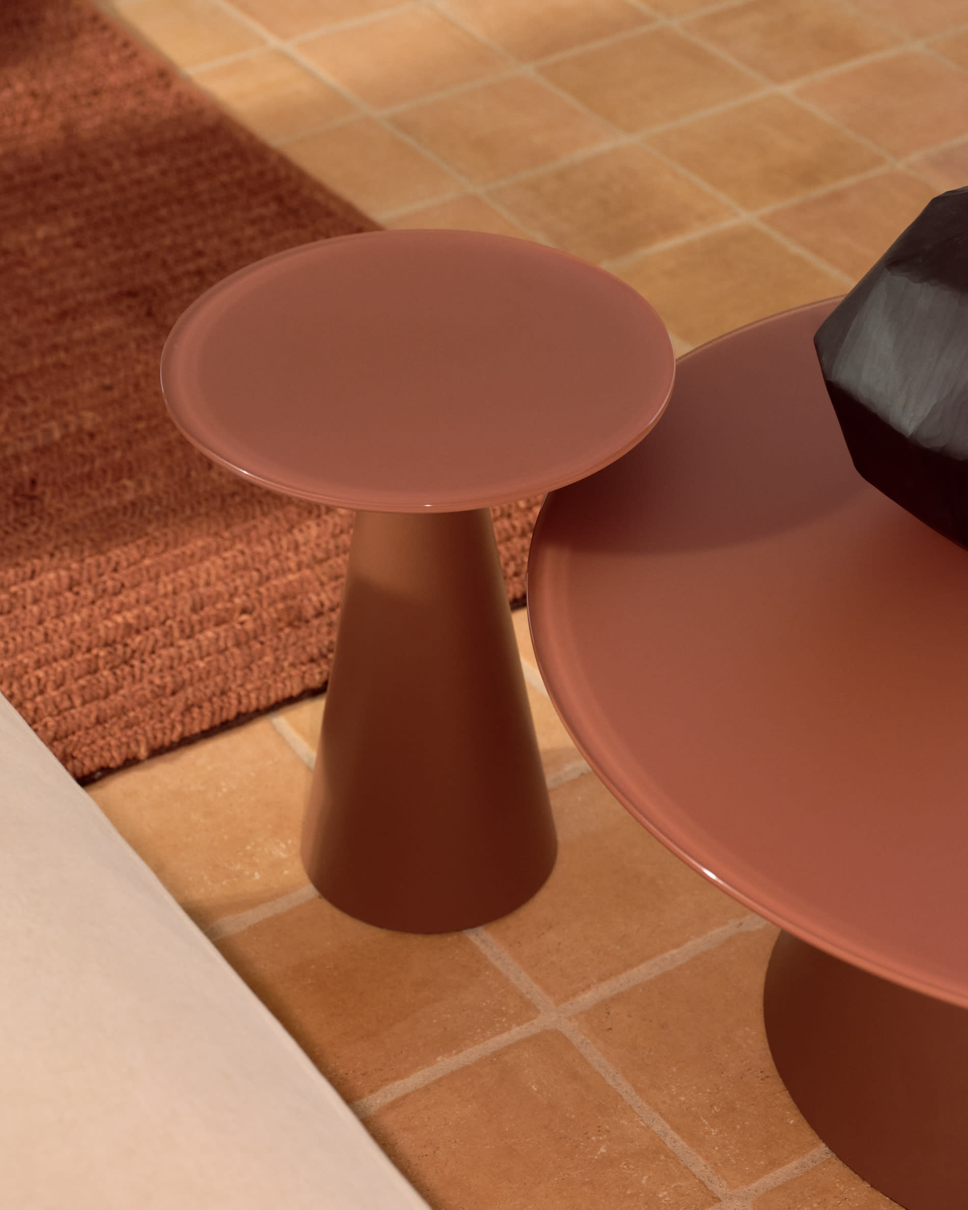 Wilshire side table with frosted tempered glass and matt terracotta painted steel finish Ø30cm