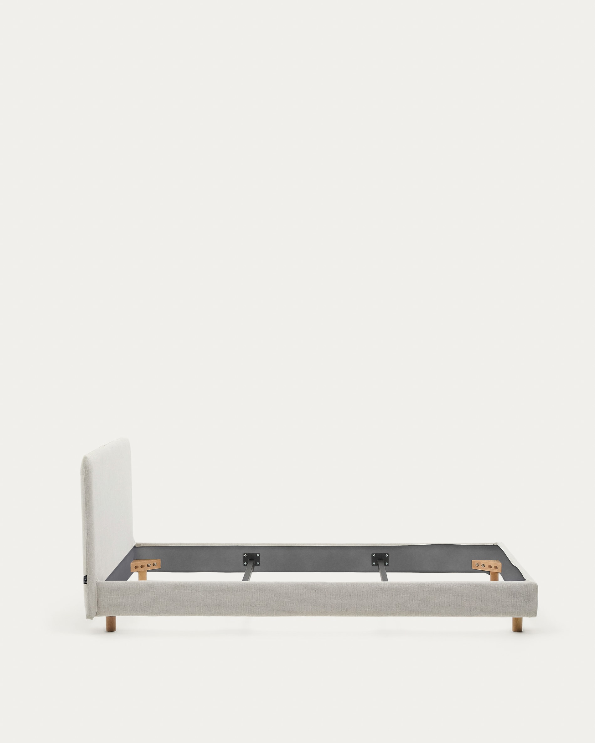 Pearl chenille Valma bed with removable cover and solid beech wood legs for a 90 x 200 cm mattress