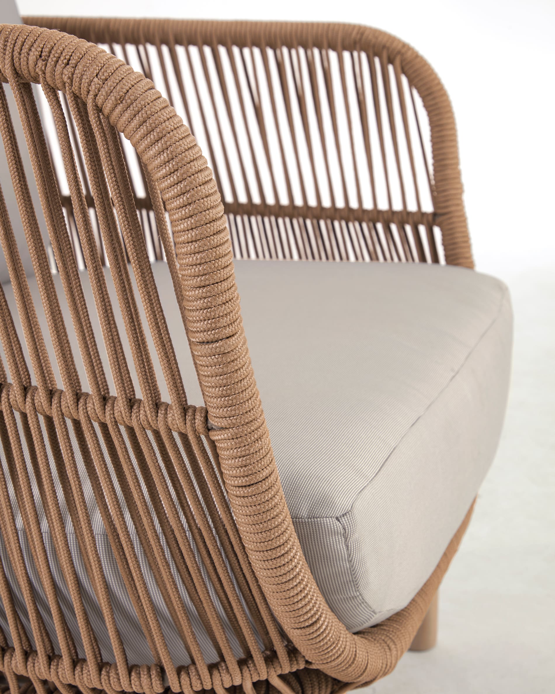 Catalina armchair made with beige rope and FSC solid acacia wood
