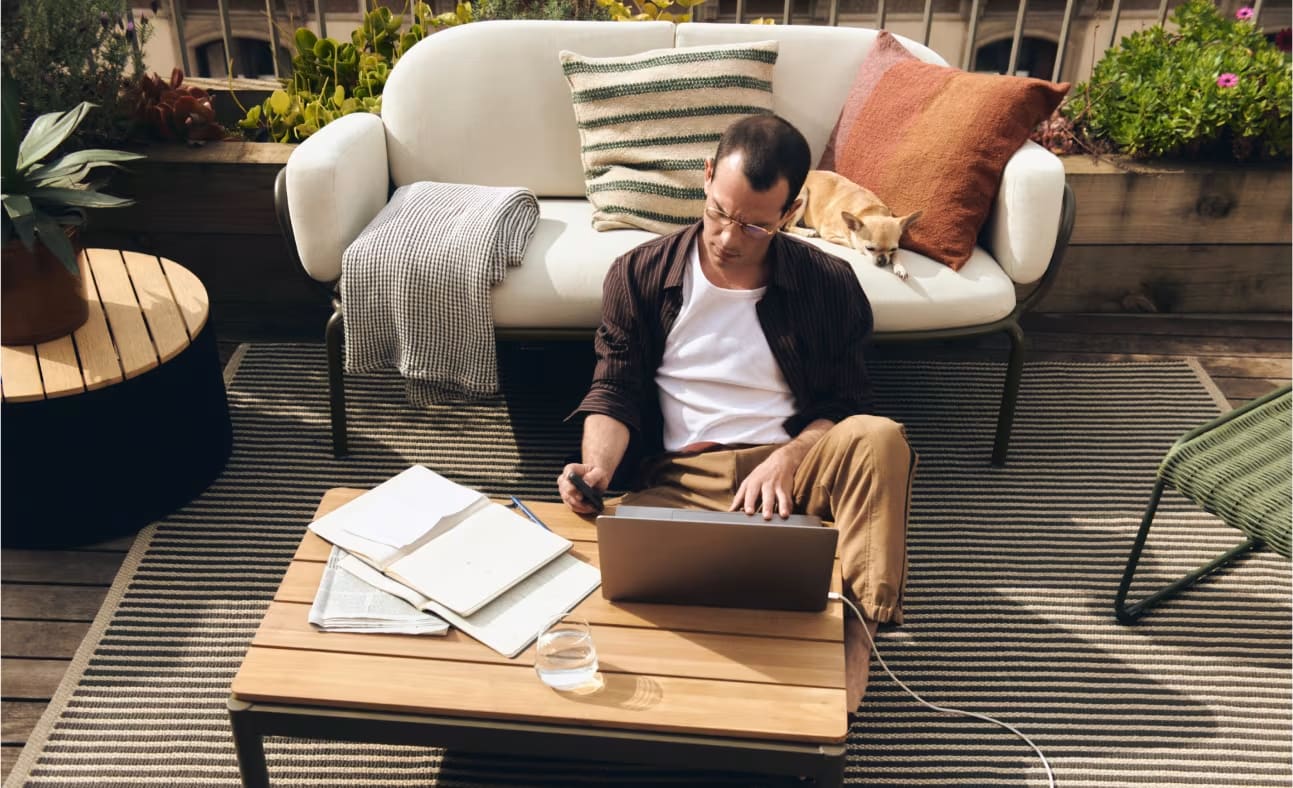 https://d.media.kavehome.com/image/upload/v1745578950/cms/img-listing-urban-outdoor-05.avif