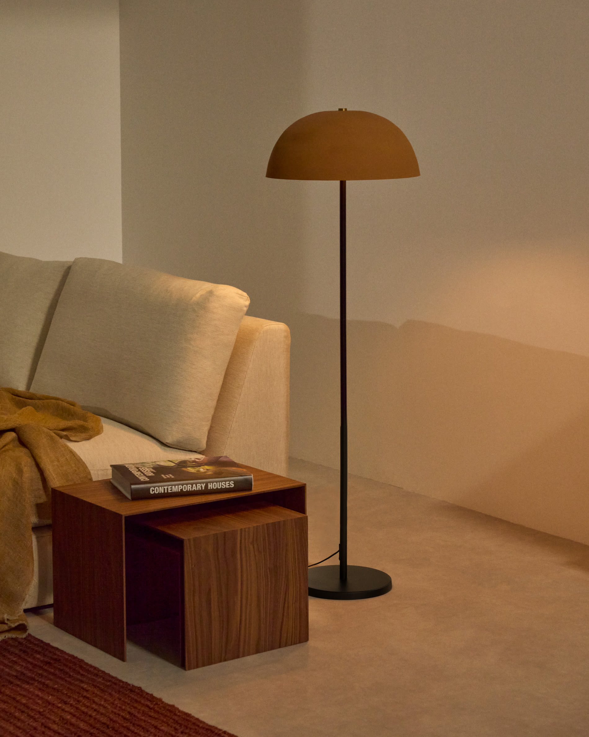 Nibla black metal floor lamp with terracotta effect shade