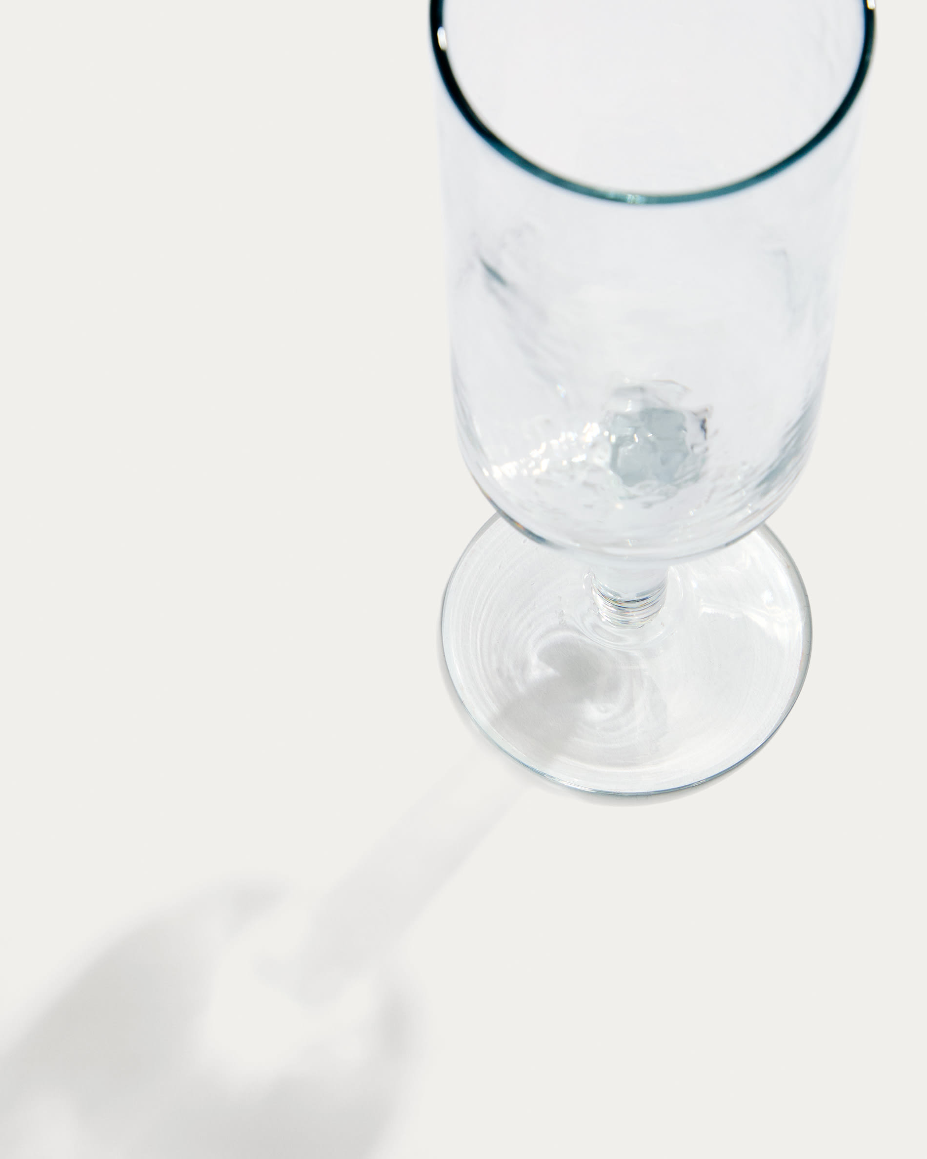 Obila wine glass made of transparent recycled glass