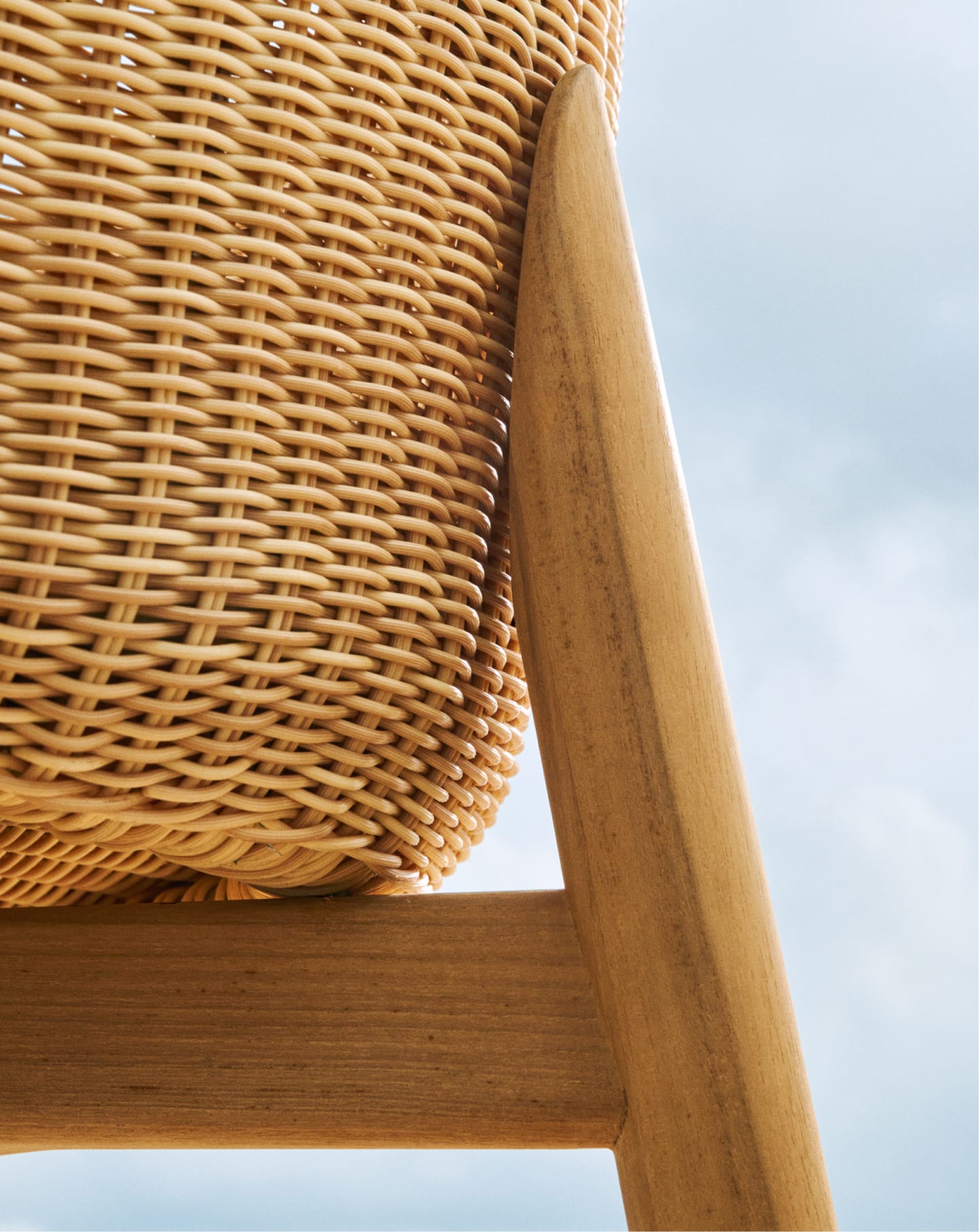 https://d.media.kavehome.com/image/upload/v1747031303/cms/img-landing-premium-ss25-02.jpg