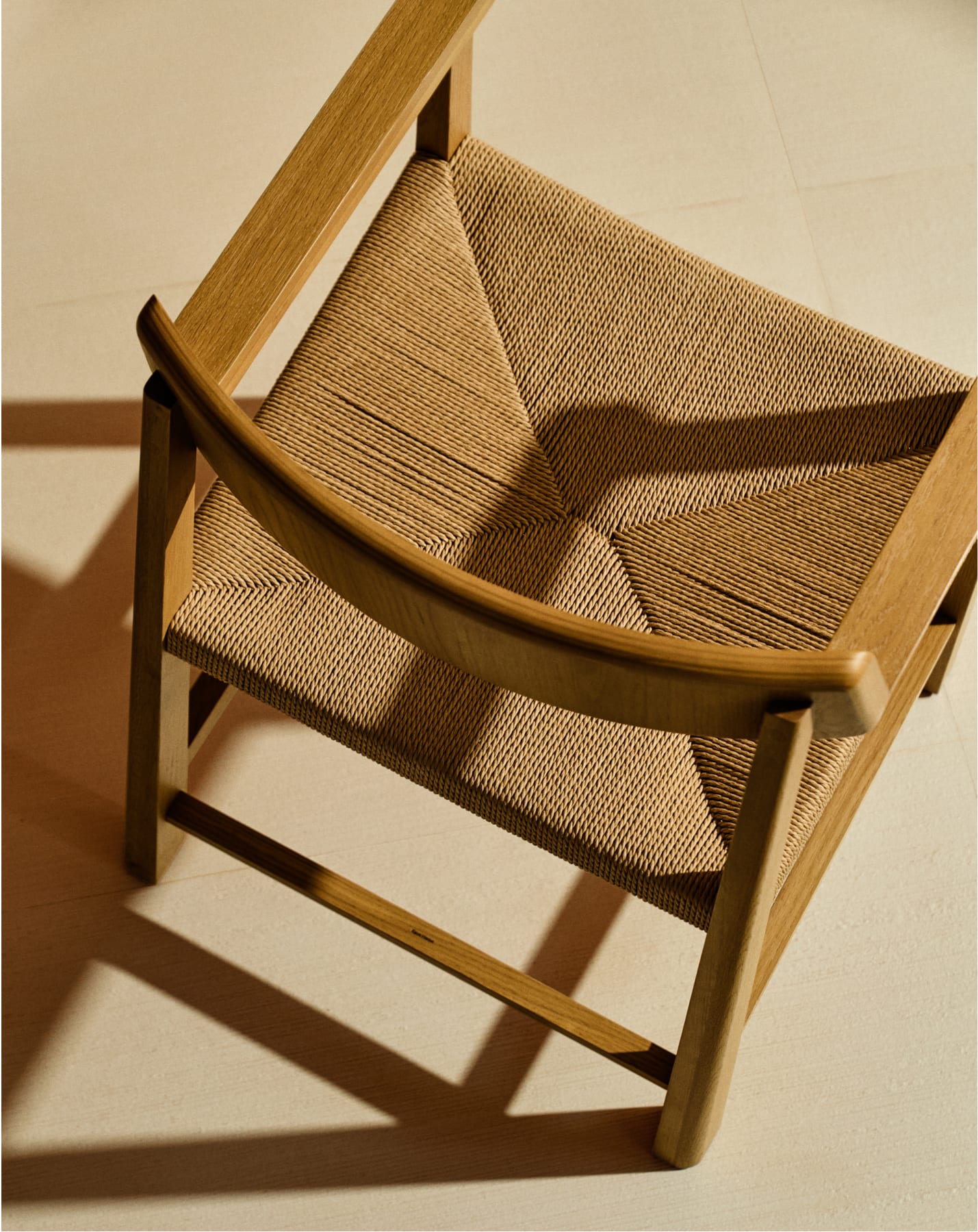https://d.media.kavehome.com/image/upload/v1747039051/cms/img-landing-premium-ss25-15.jpg