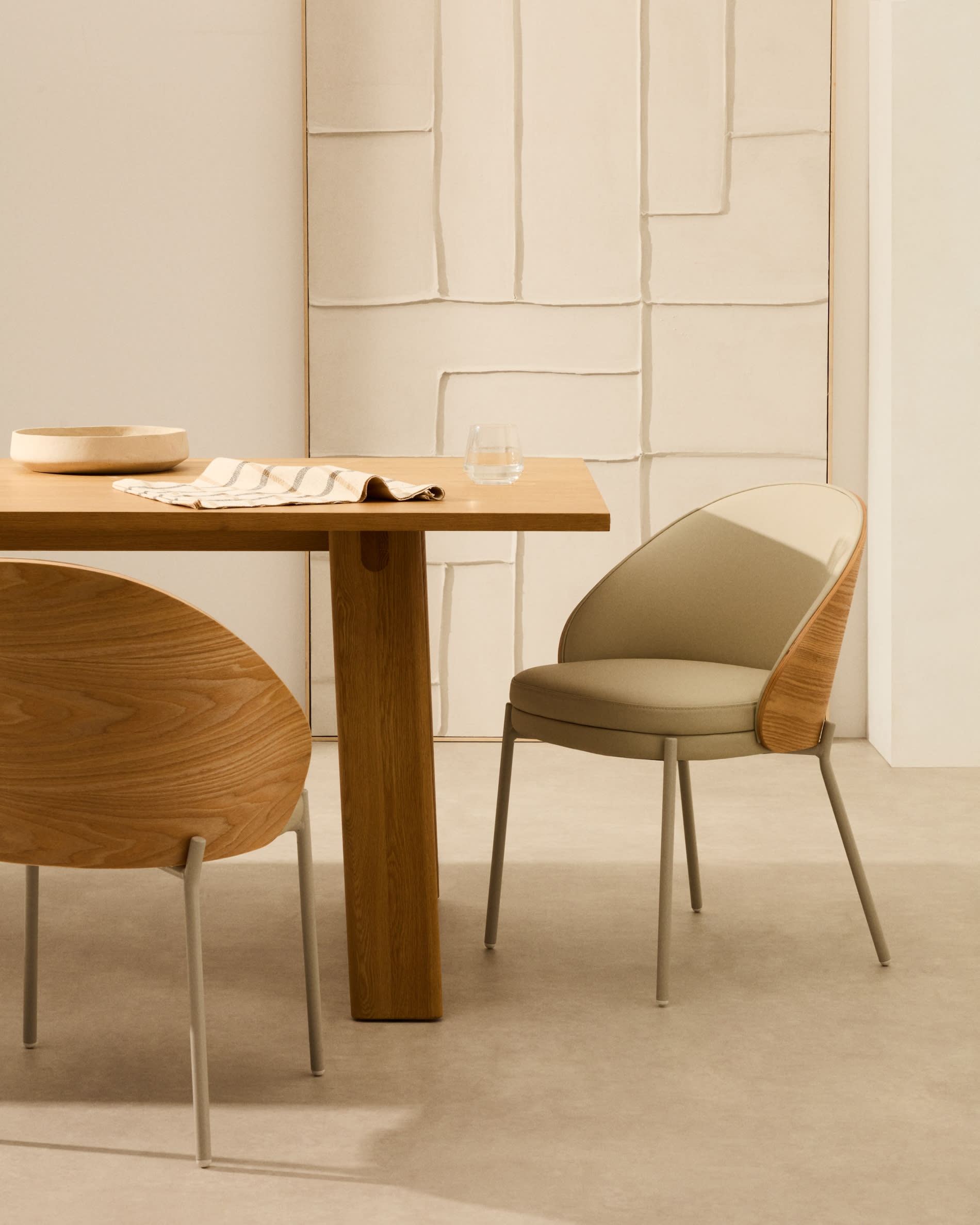 Eamy chair in beige polyurethane, ash veneer with natural finish and beige metal