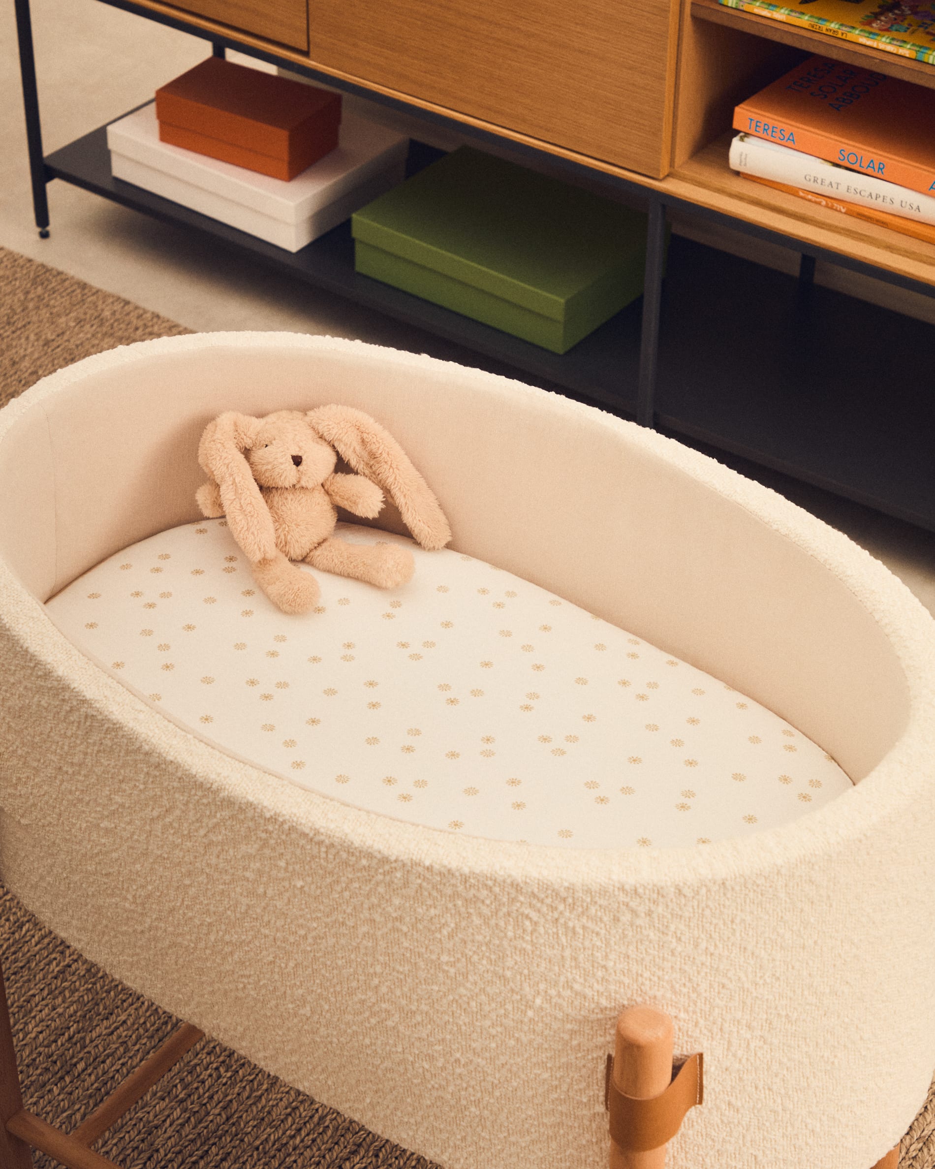 100% cotton, sun print, bottom sheet for Olna Moses basket 40 x 75 cm