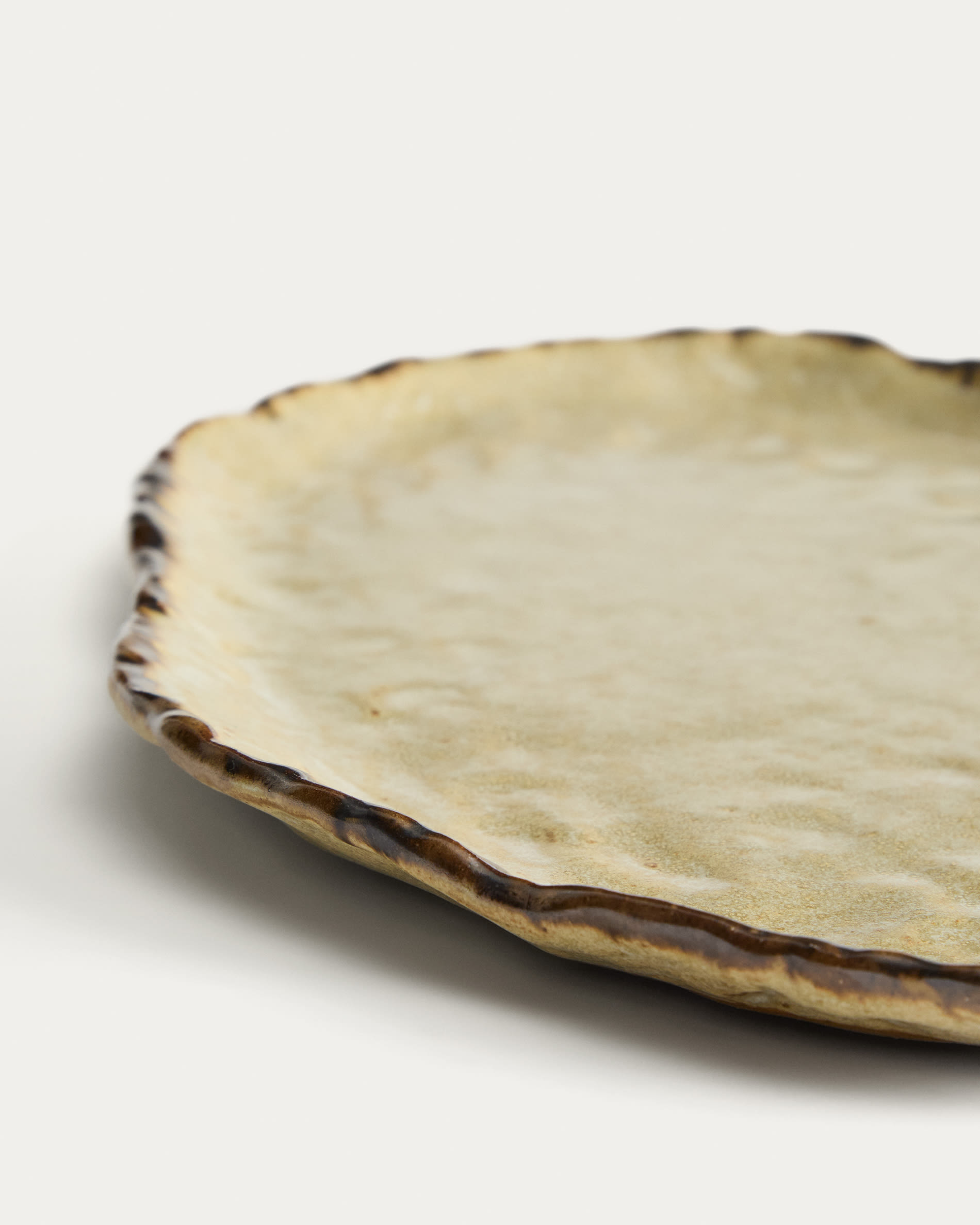 Abela tray in brown ceramic