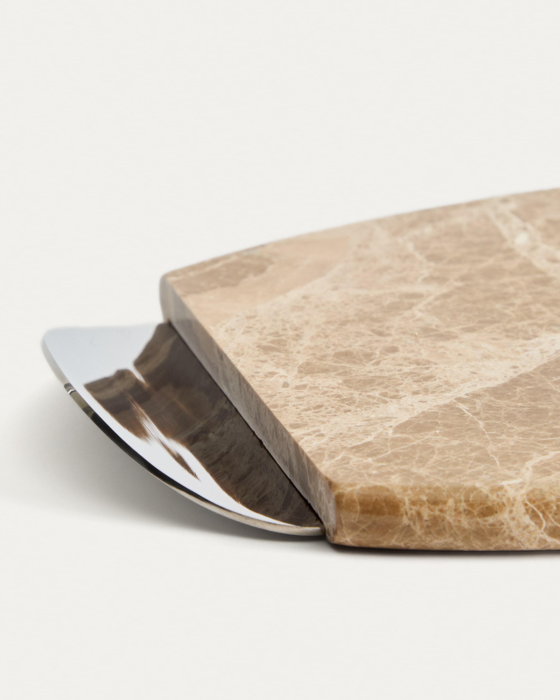 Adoma serving board in marble and metal
