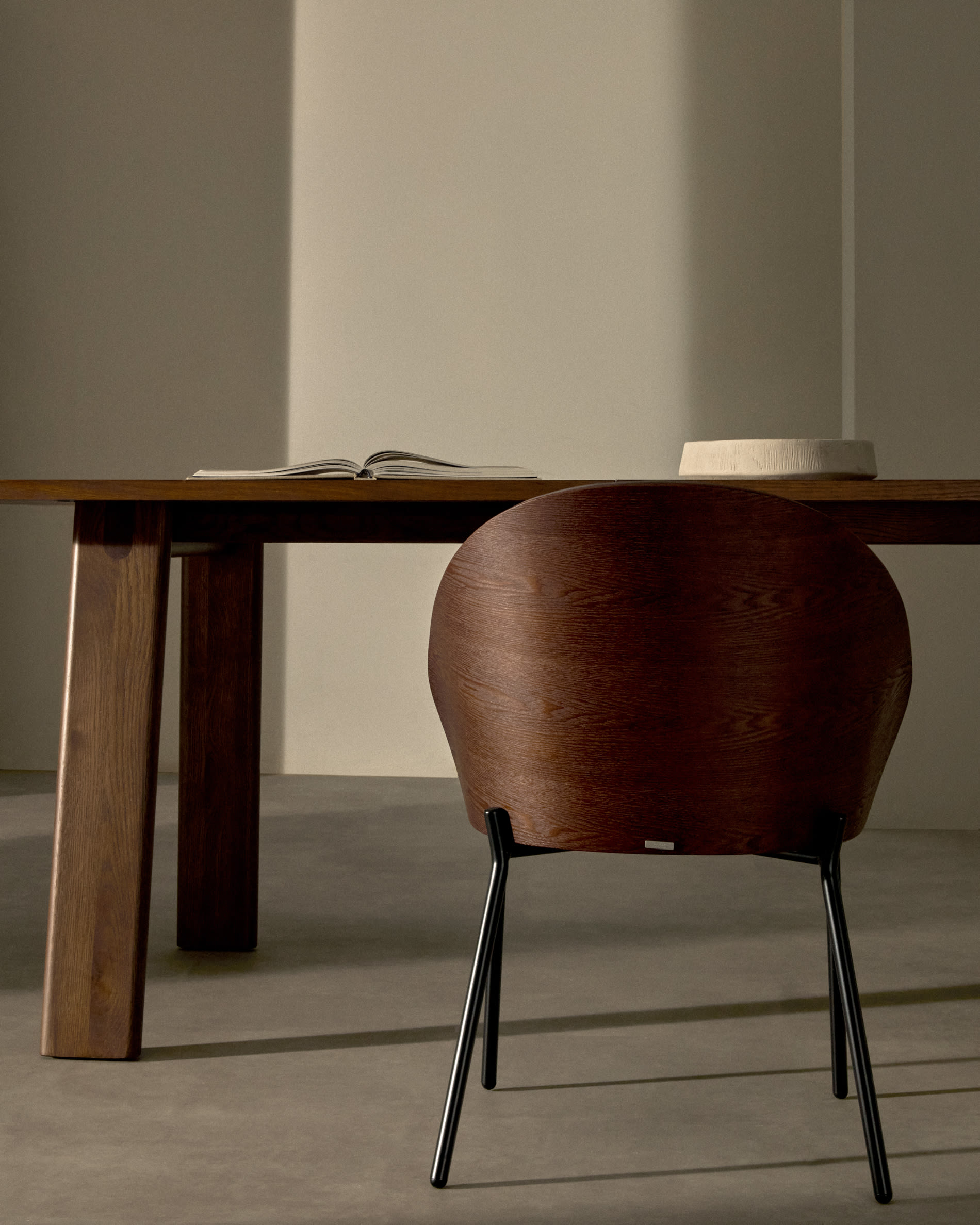 Eamy chair in brown polyurethane, ash veneer with walnut and black metal finish