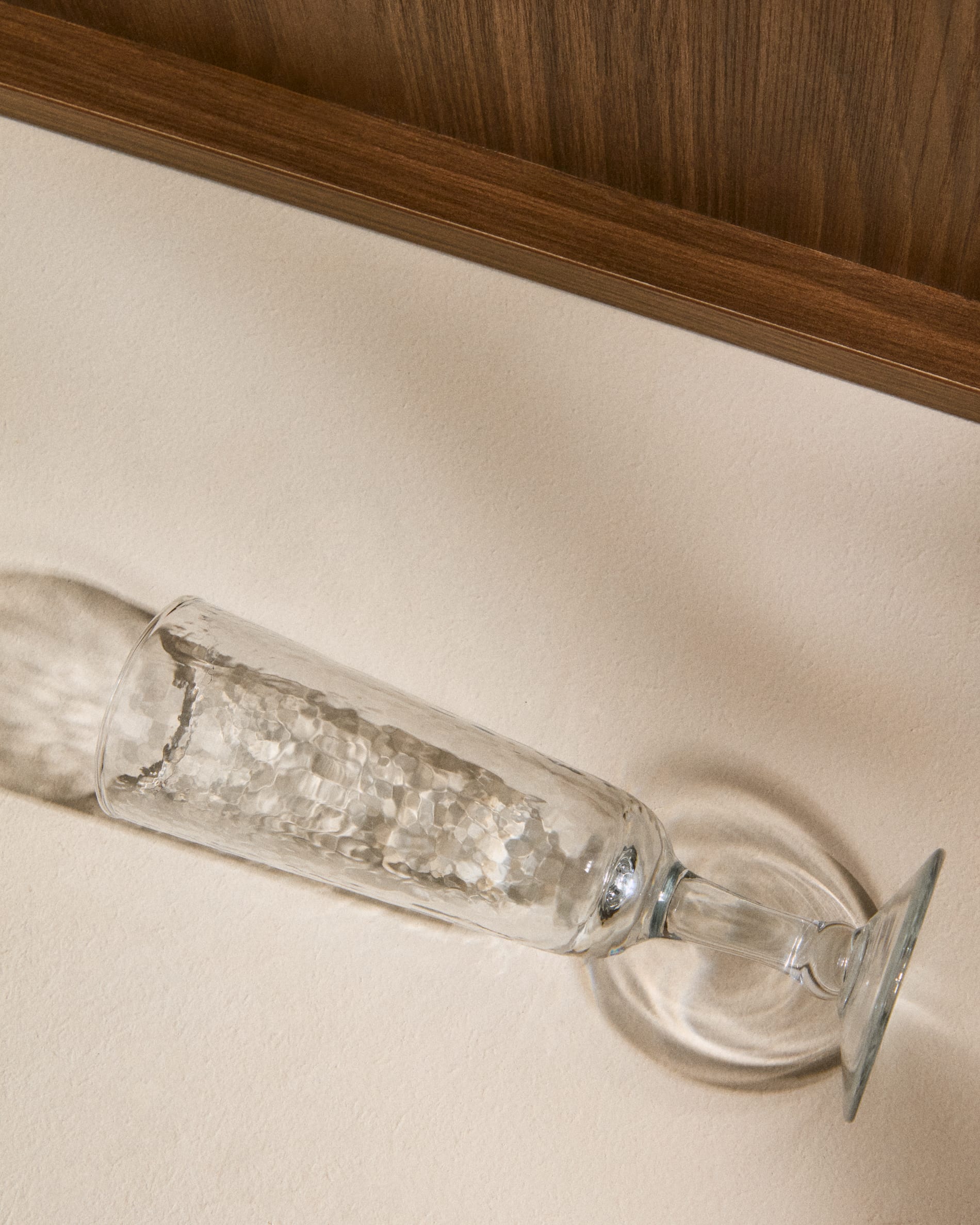Sileia wine glass made of transparent recycled glass