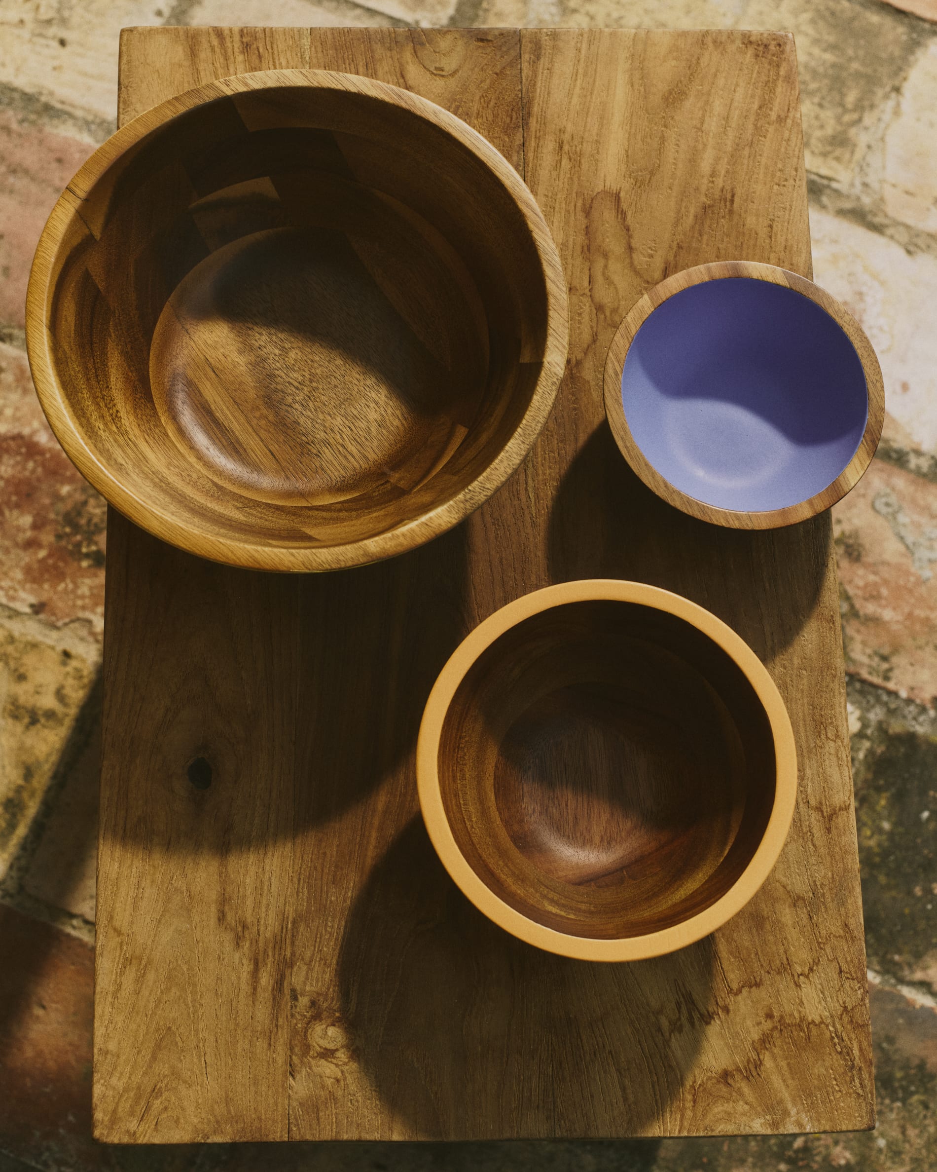 Zairin set of 2 multicoloured FSC 100% acacia wood bowls