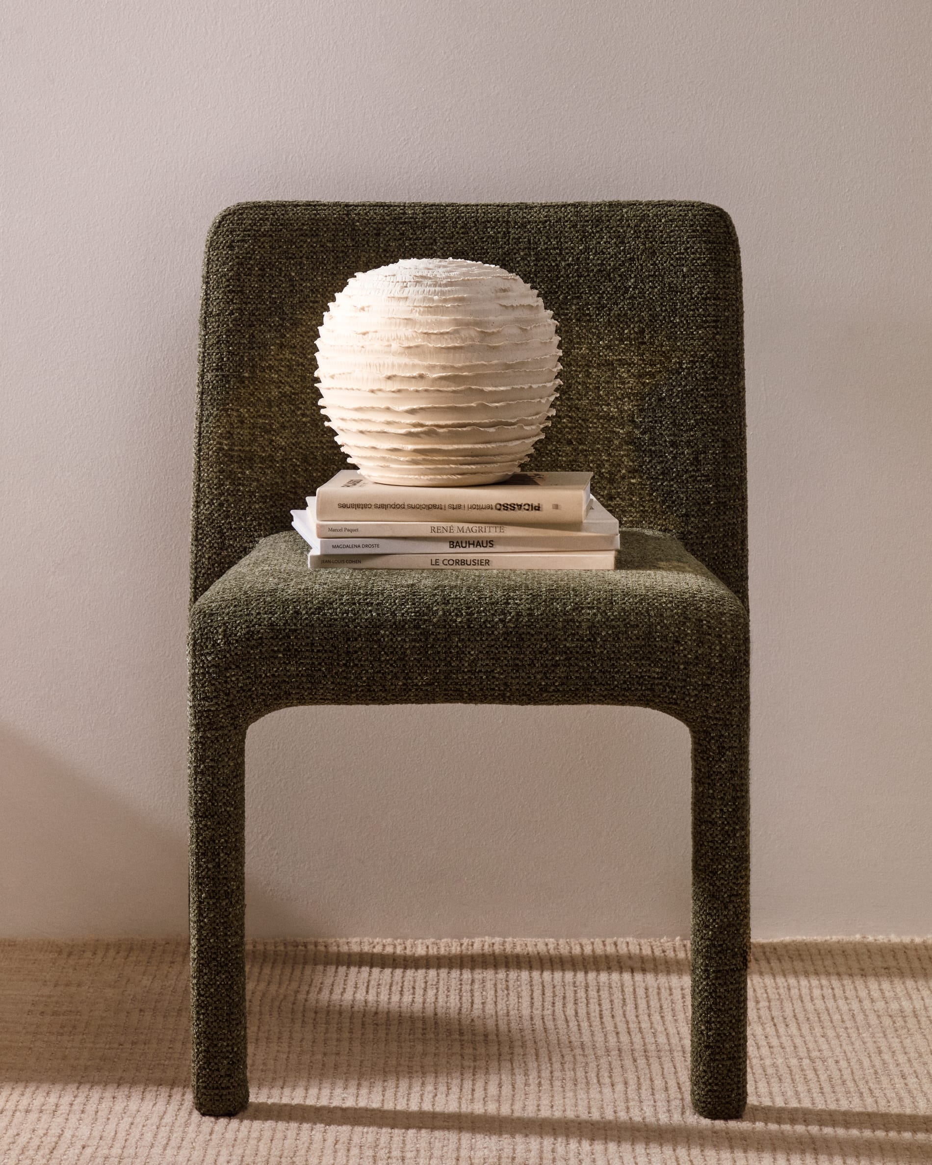 Evania vase in beige ceramic 21 cm
