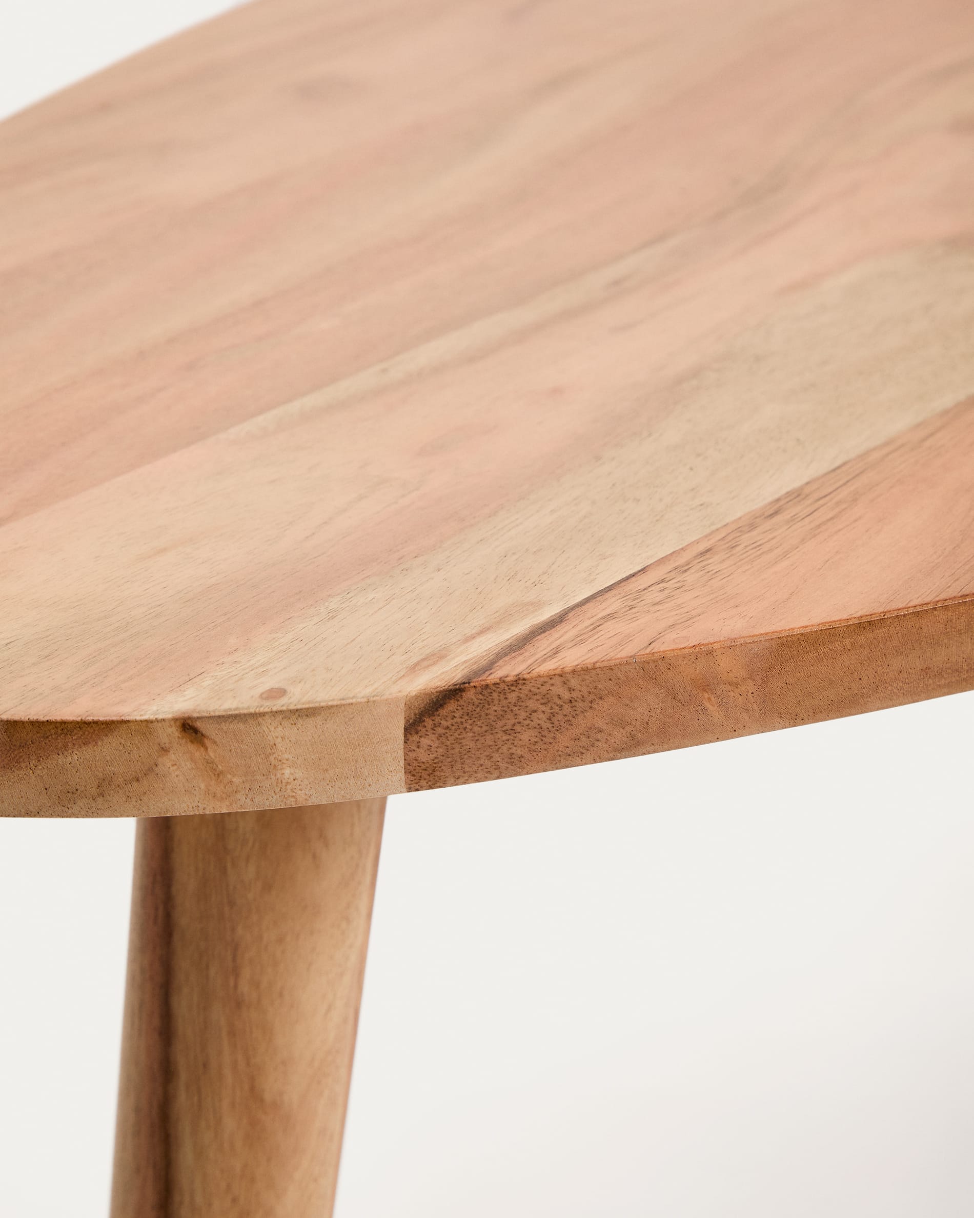 Duvani coffee table in solid acacia wood with bleached finish Ø110 x 60cm