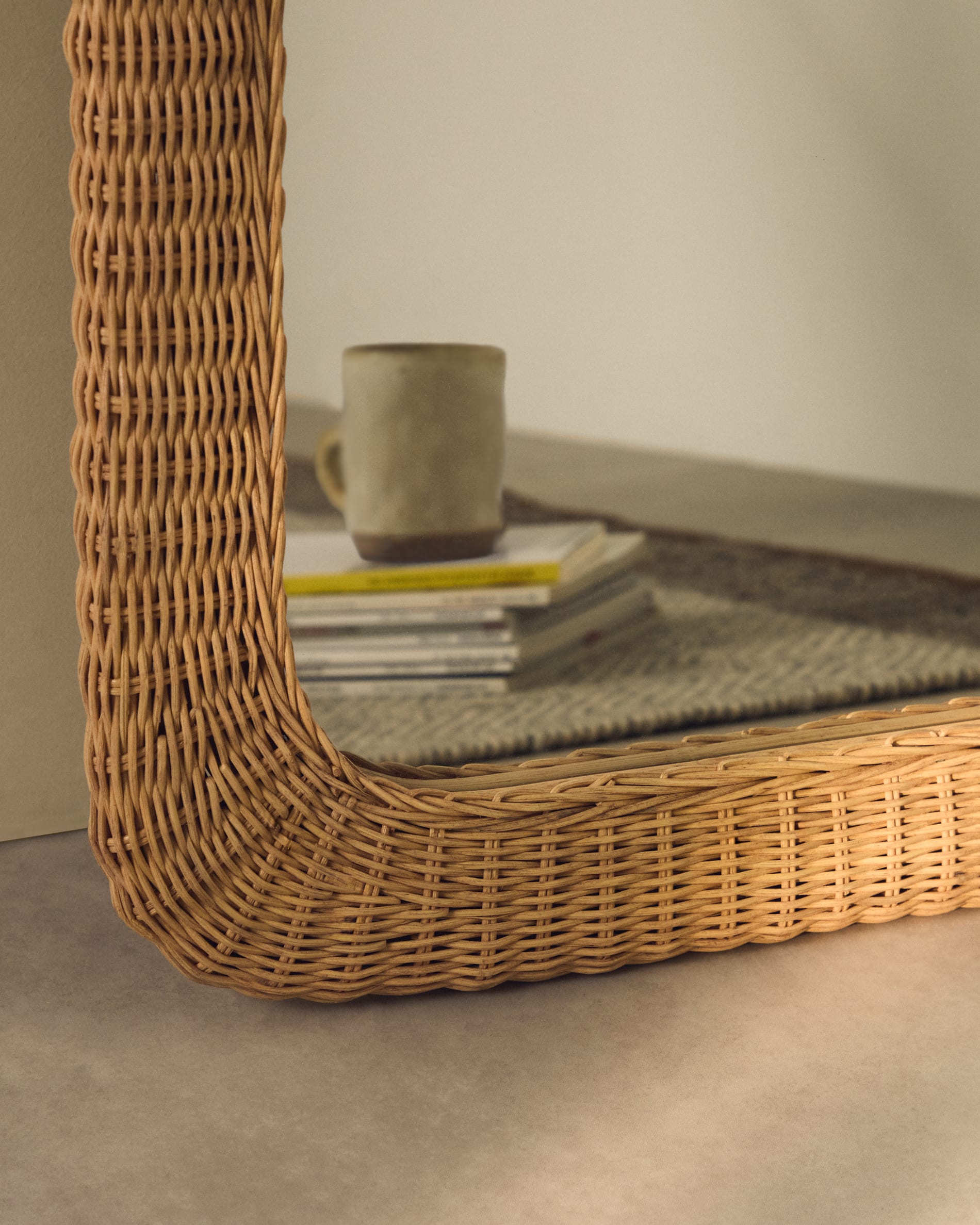 Zilna rattan mirror 58 x 79cm
