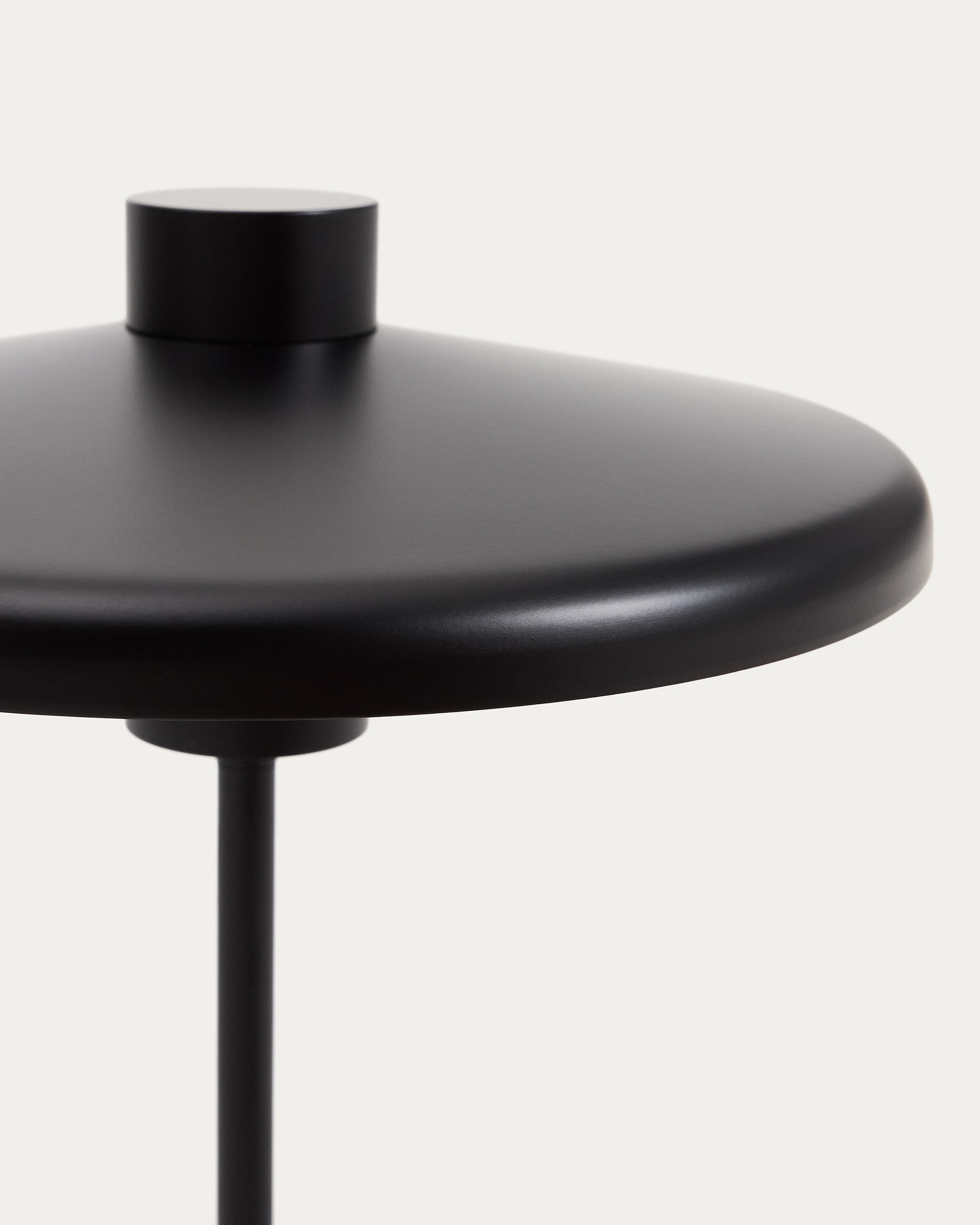 Nuvira table lamp in black satin metal