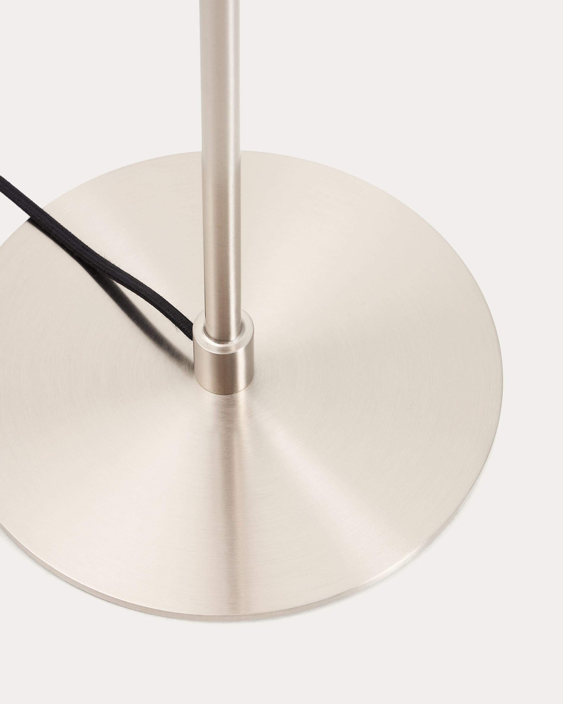 Nuvira floor lamp in light grey brushed metal