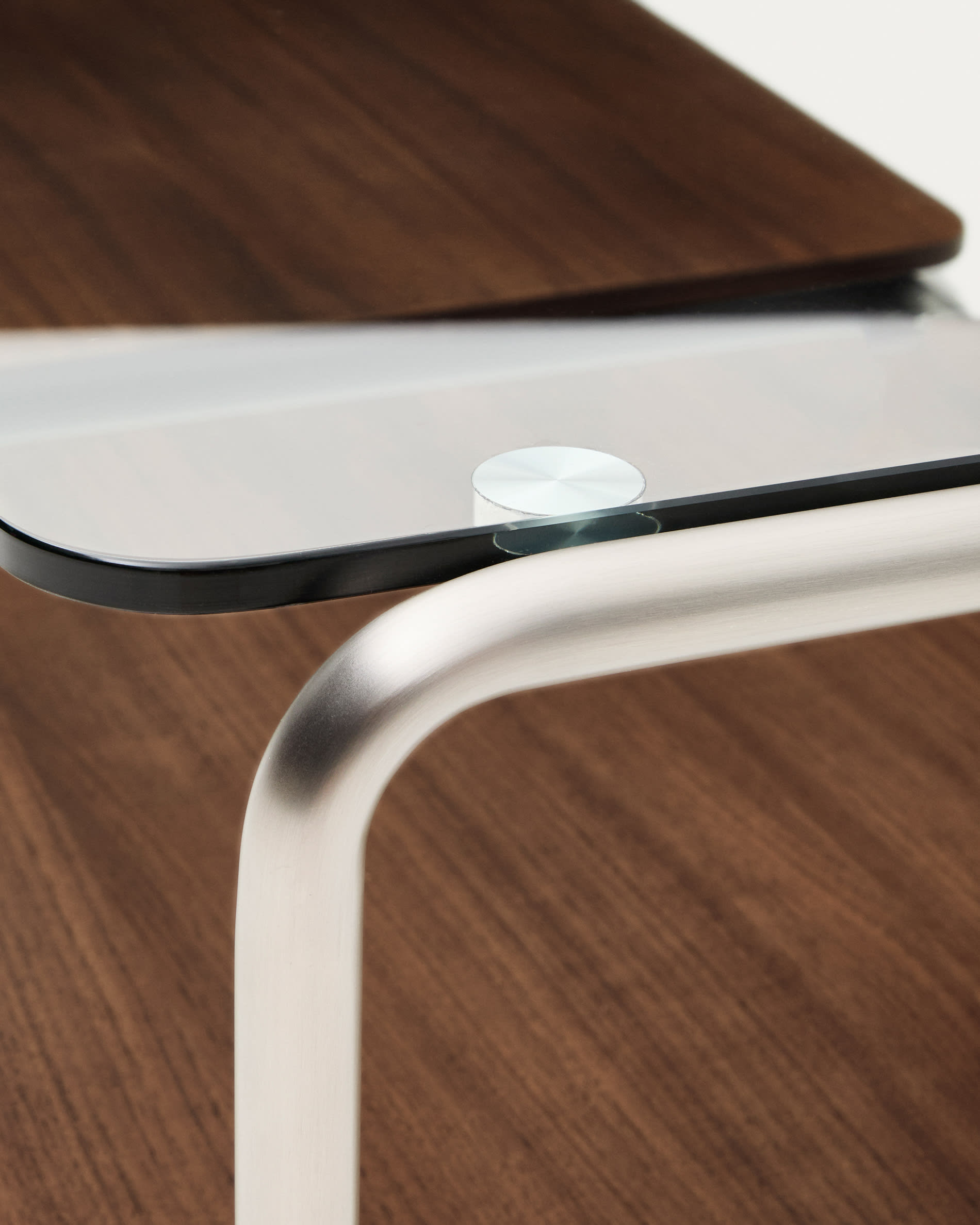 Tarsel coffee table in tempered glass with walnut veneer tray with brushed stainless steel structure 140 x 60cm