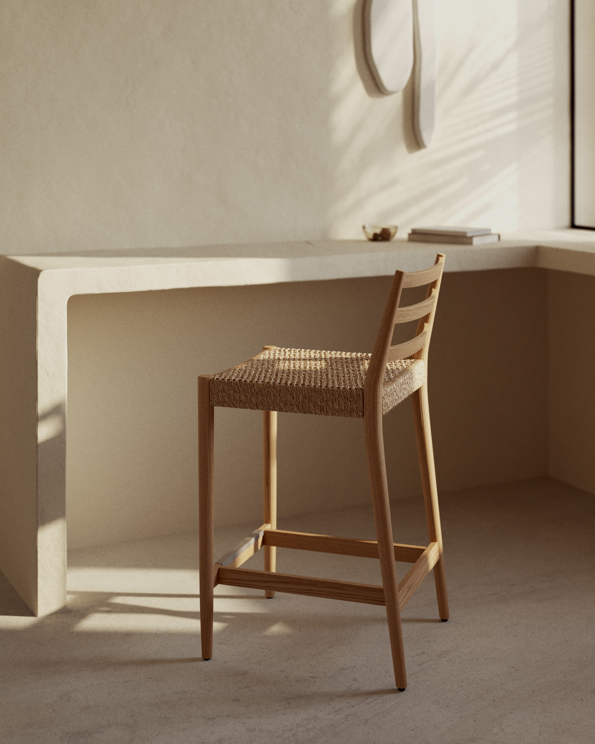 Analy stool with backrest in solid oak wood with natural finish and rope seat, 65 cm, FSC Mix Credit